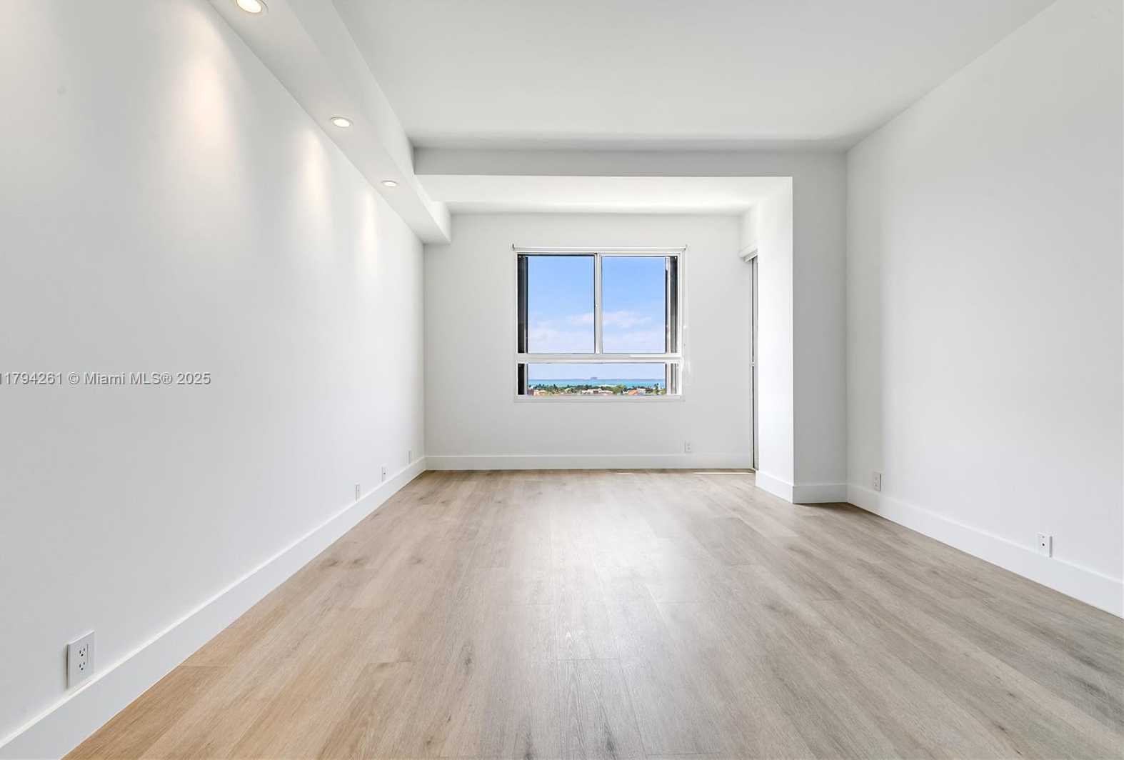 Small Image of 251 #804, Key Biscayne Number 15