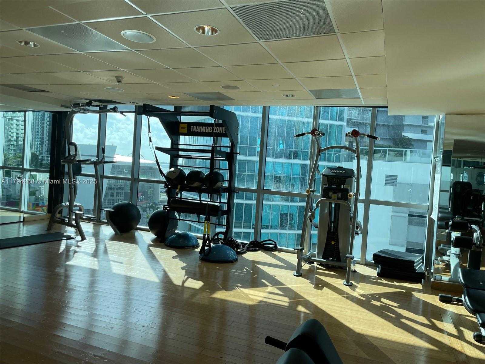 Small Image of 900 BISCAYNE BLVD #5707, Miami Number 24