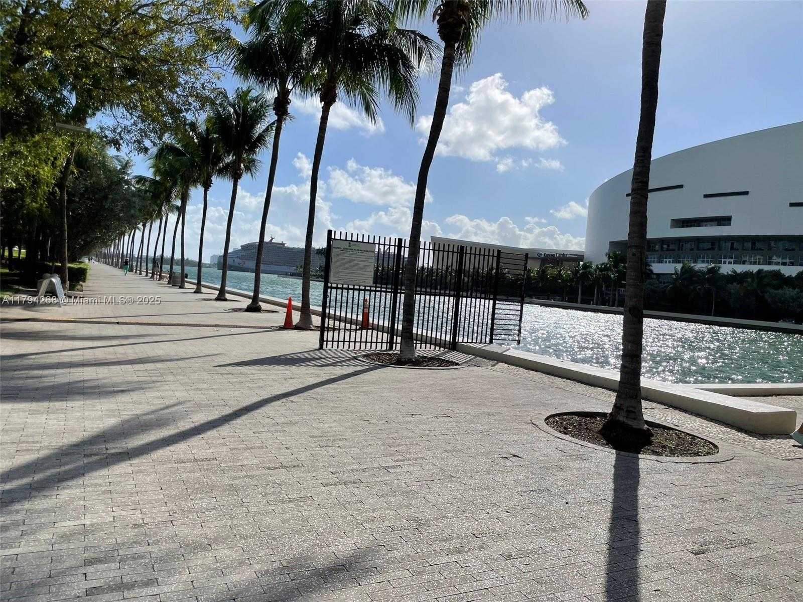 Small Image of 900 BISCAYNE BLVD #5707, Miami Number 27