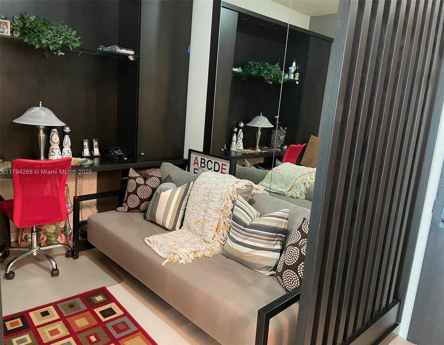 Small Image of 900 BISCAYNE BLVD #5707, Miami Number 3