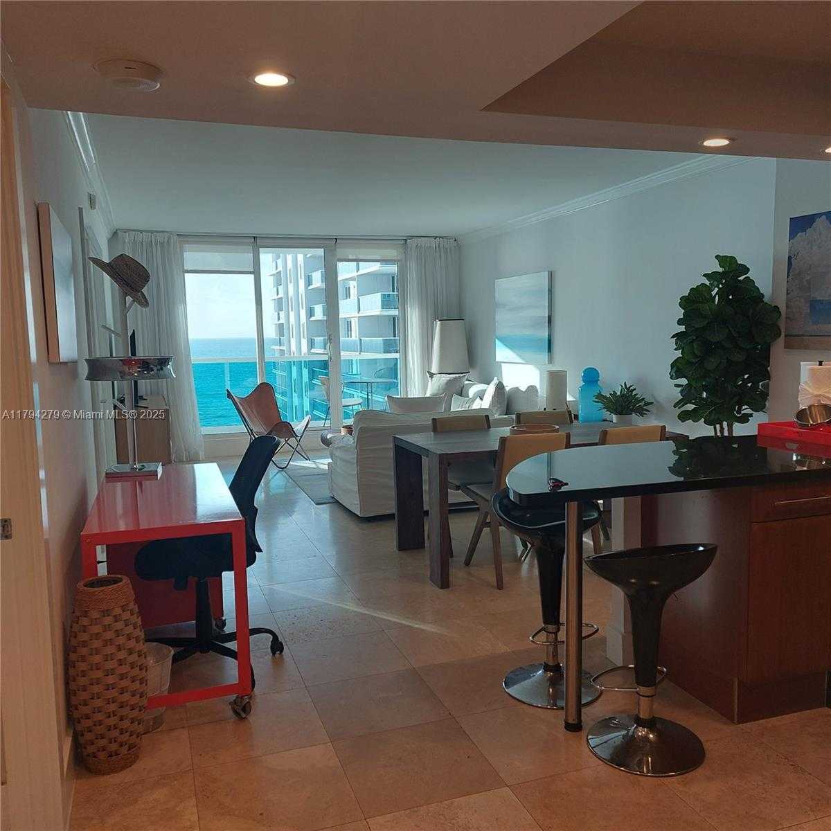 Small Image of 2301 COLLINS AVE #1125, Miami Beach Number 11