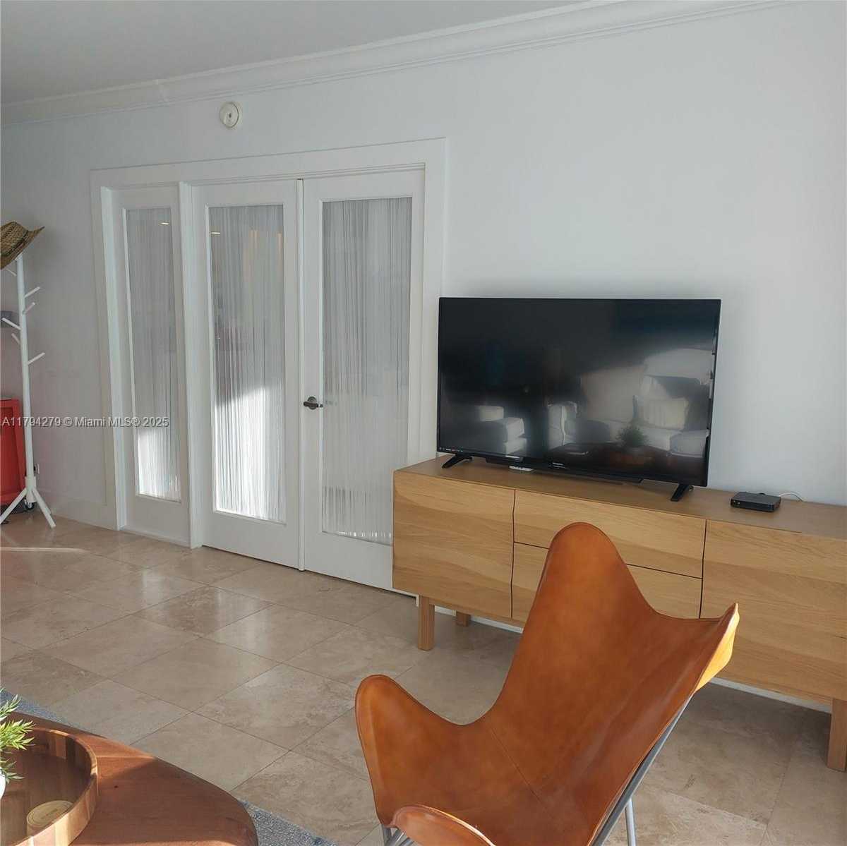 Small Image of 2301 COLLINS AVE #1125, Miami Beach Number 17