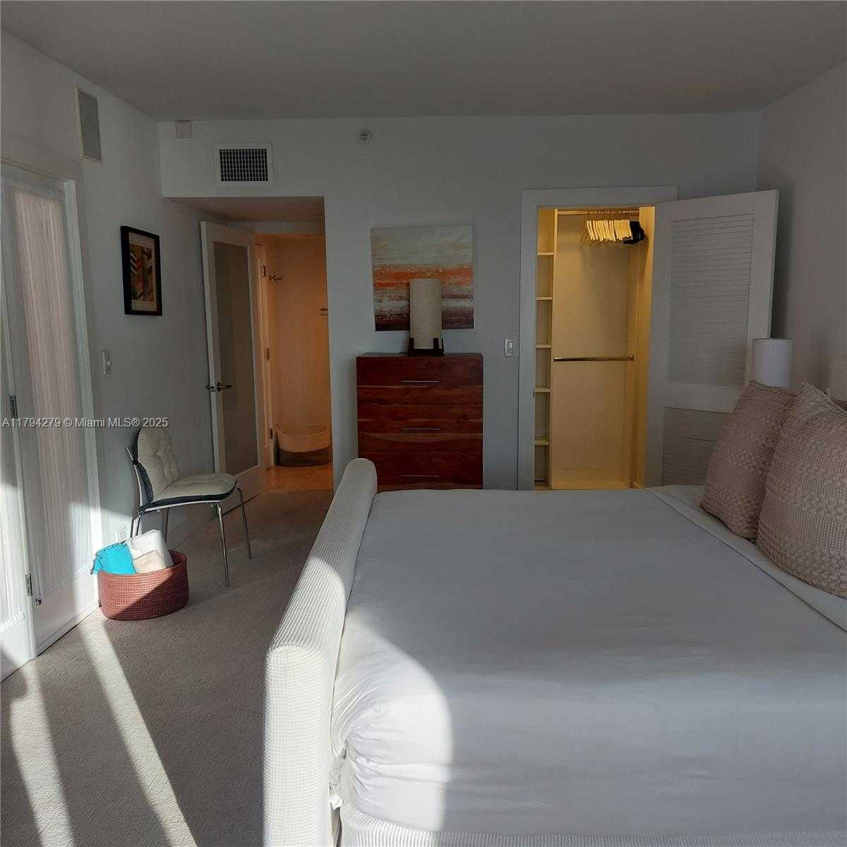 Small Image of 2301 COLLINS AVE #1125, Miami Beach Number 22