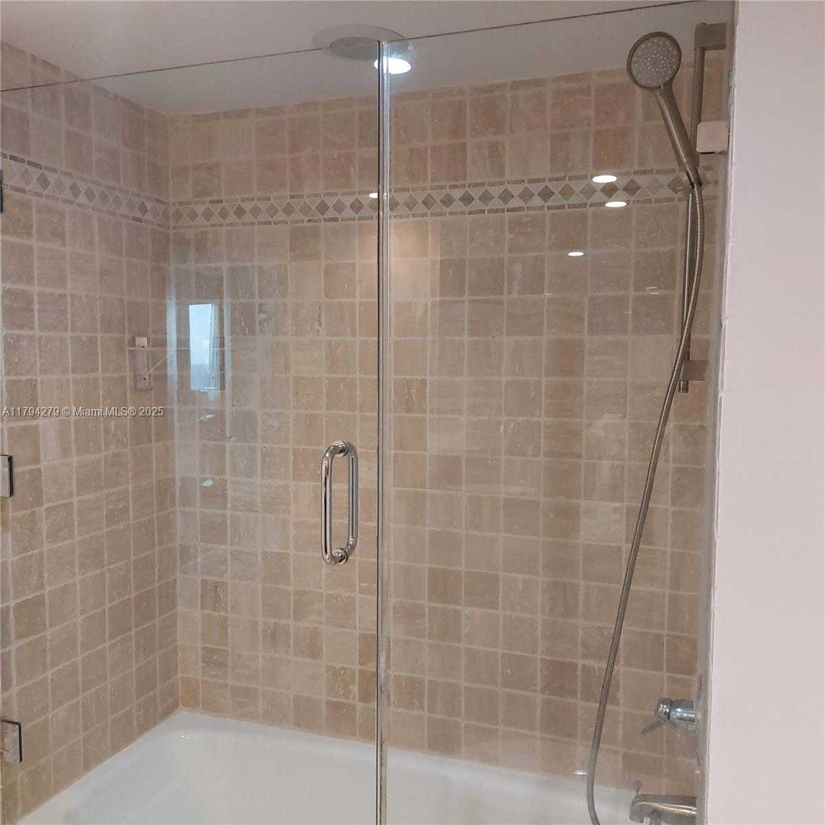 Small Image of 2301 COLLINS AVE #1125, Miami Beach Number 25