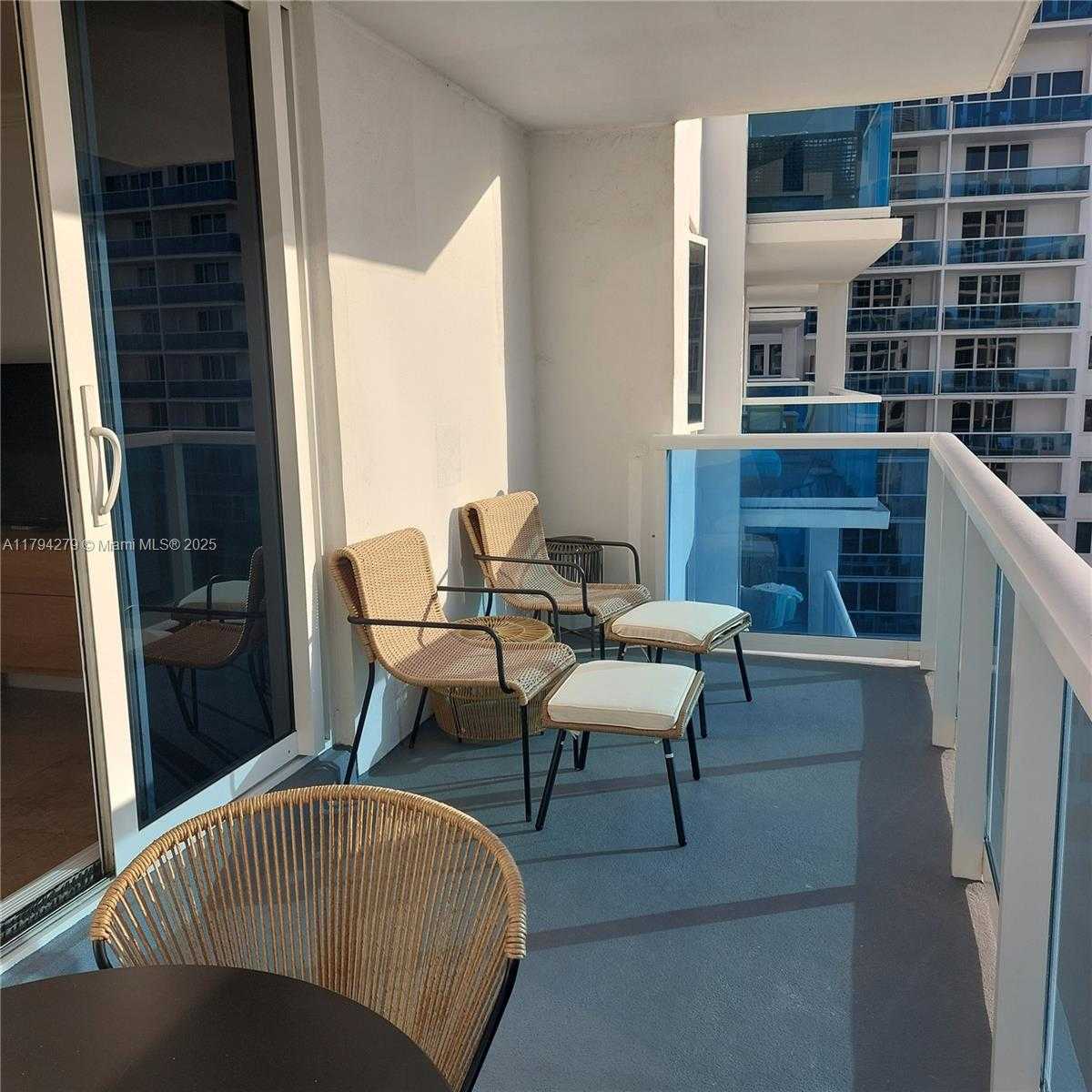 Small Image of 2301 COLLINS AVE #1125, Miami Beach Number 9