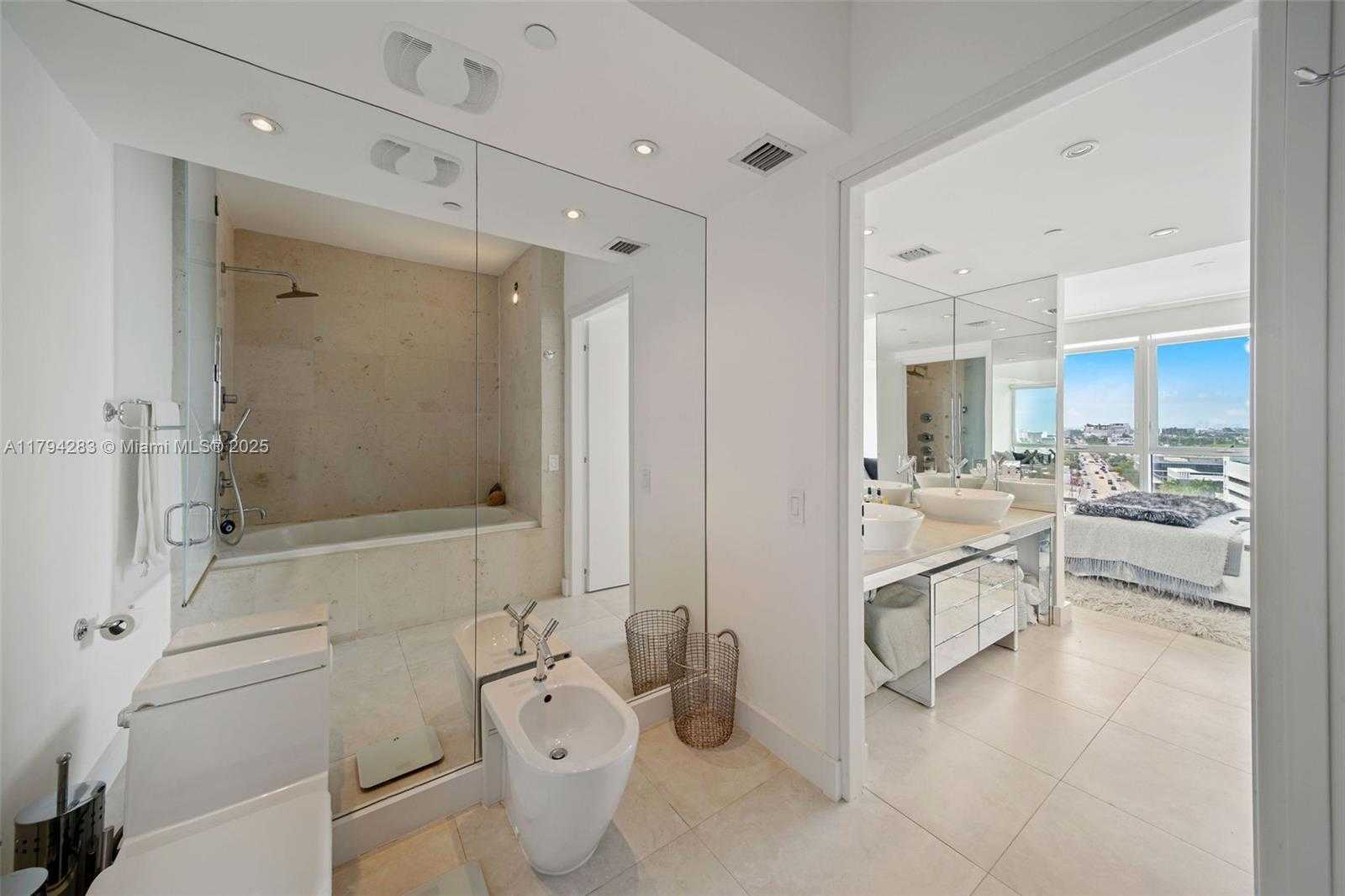 Small Image of 450 Alton Rd, Miami Beach, FL 33139, USA Number 13