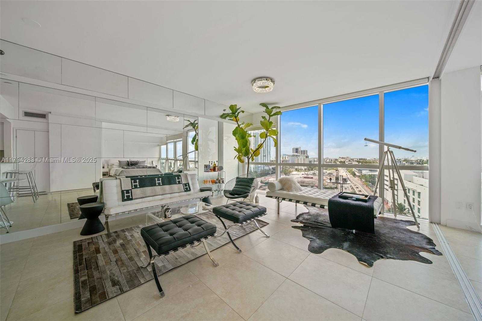 Small Image of 450 Alton Rd, Miami Beach, FL 33139, USA Number 2