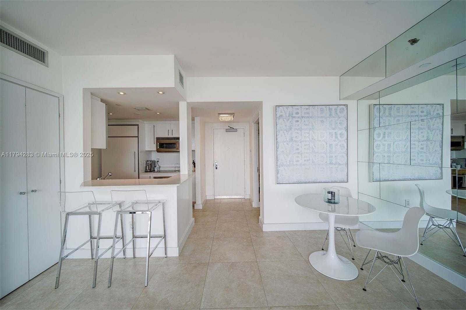 Small Image of 450 Alton Rd, Miami Beach, FL 33139, USA Number 7