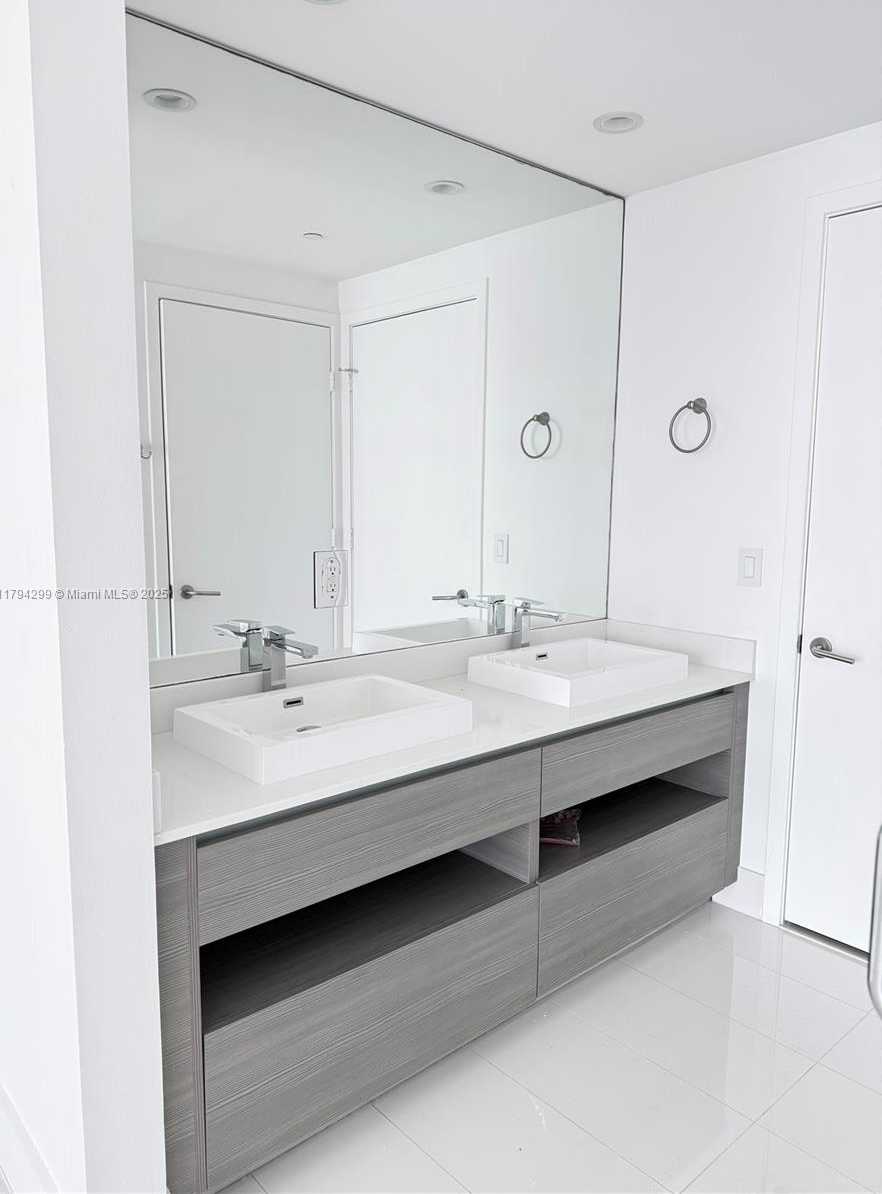 Small Image of 460 28TH ST #1906, Miami Number 9