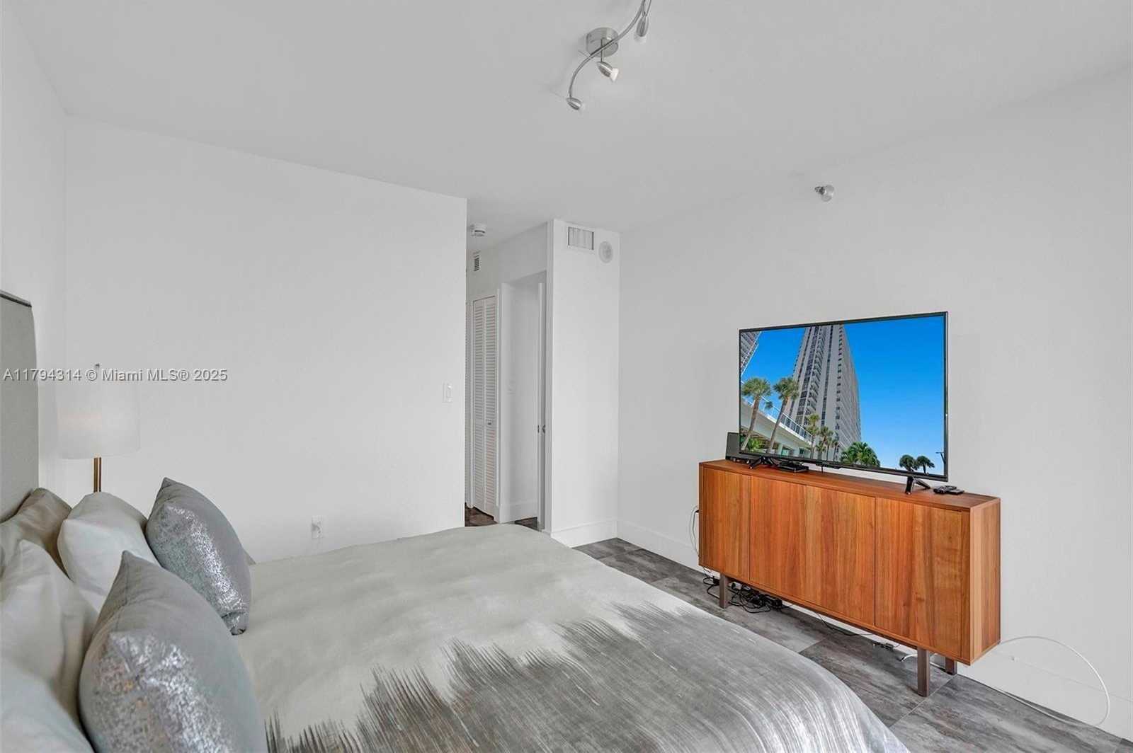 Small Image of 20515 EAST COUNTRY CLUB DR #346, Aventura Number 23