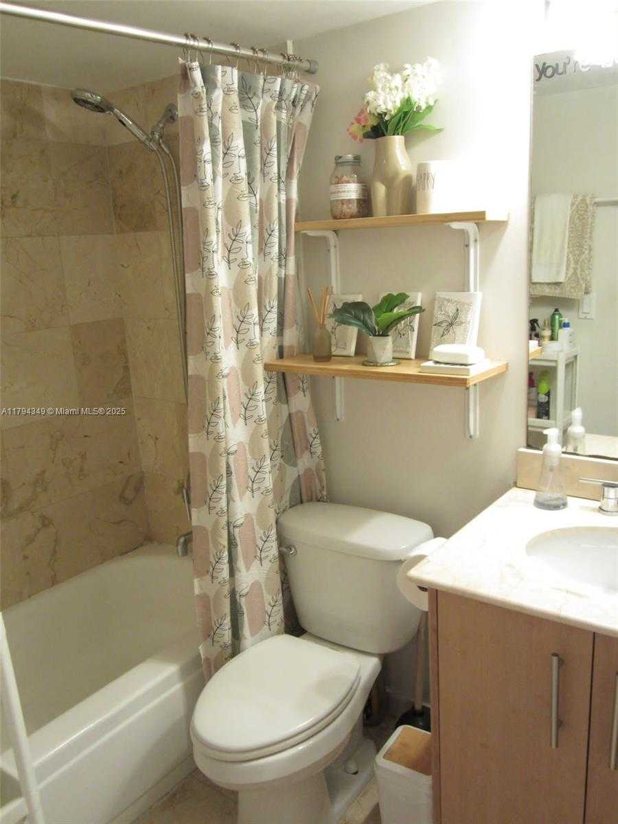 Small Image of 10275 COLLINS AVE #303, Bal Harbour Number 10