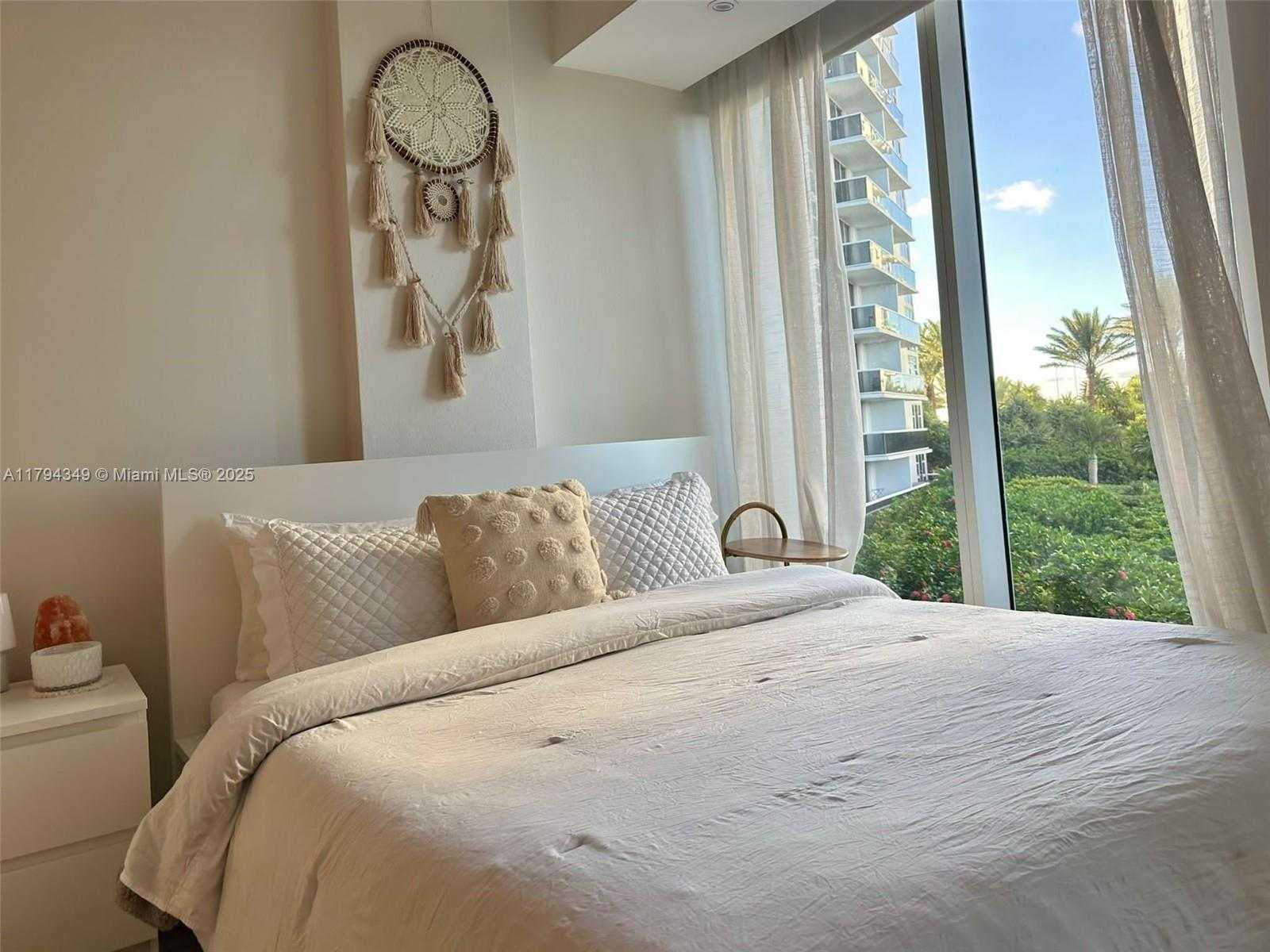 Small Image of 10275 COLLINS AVE #303, Bal Harbour Number 9