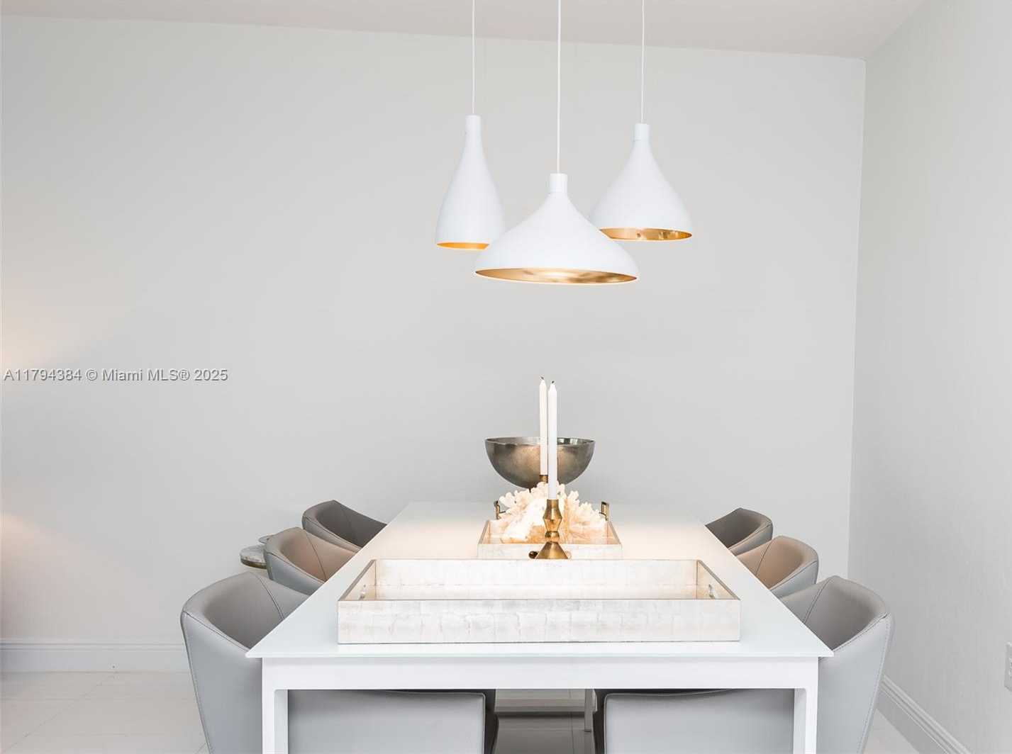 Small Image of 10275 COLLINS AVE #706, Bal Harbour Number 2
