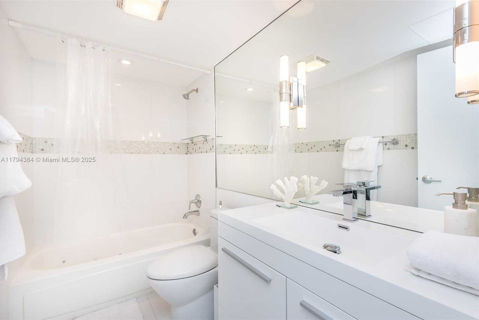 Small Image of 10275 COLLINS AVE #706, Bal Harbour Number 23
