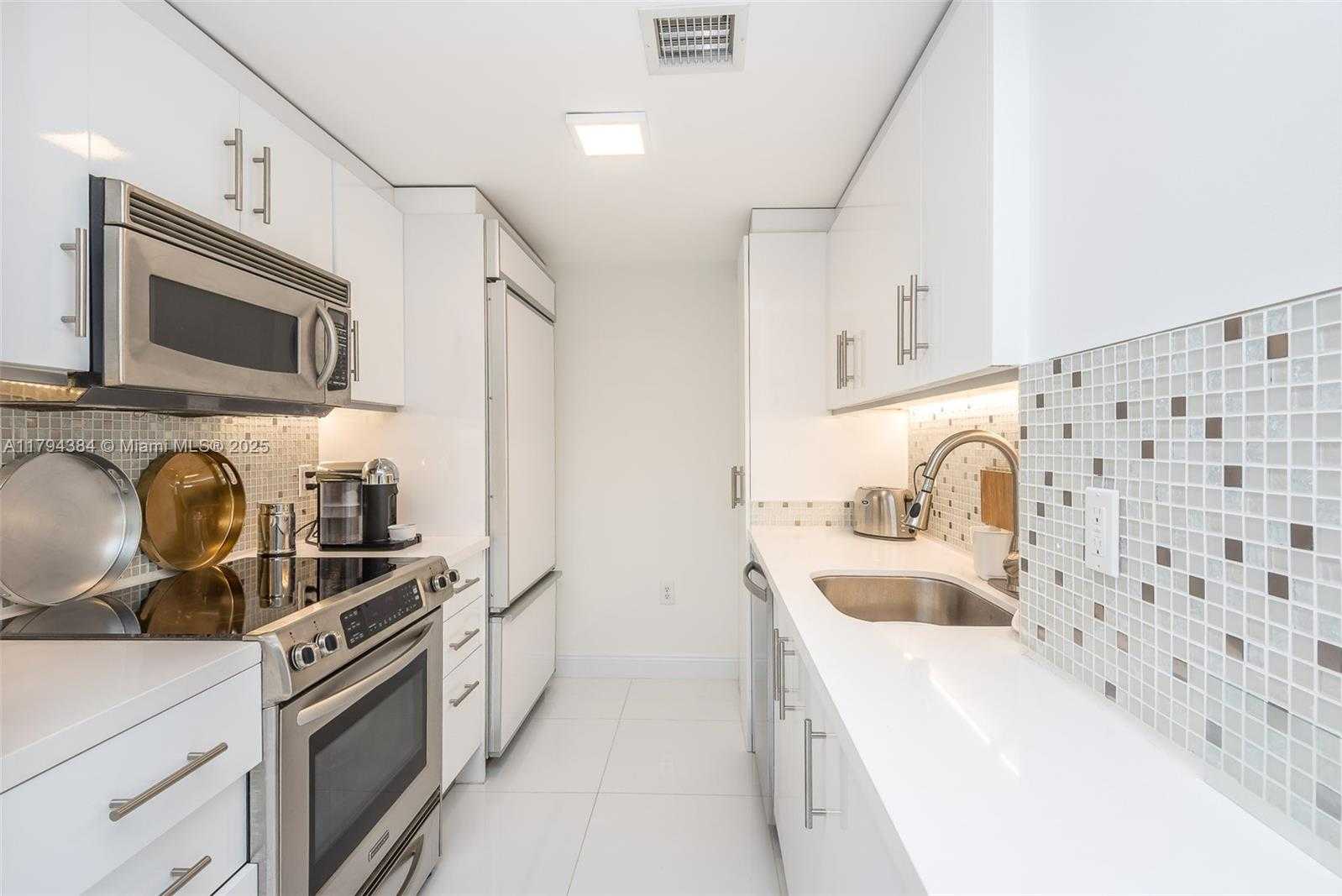 Small Image of 10275 COLLINS AVE #706, Bal Harbour Number 24