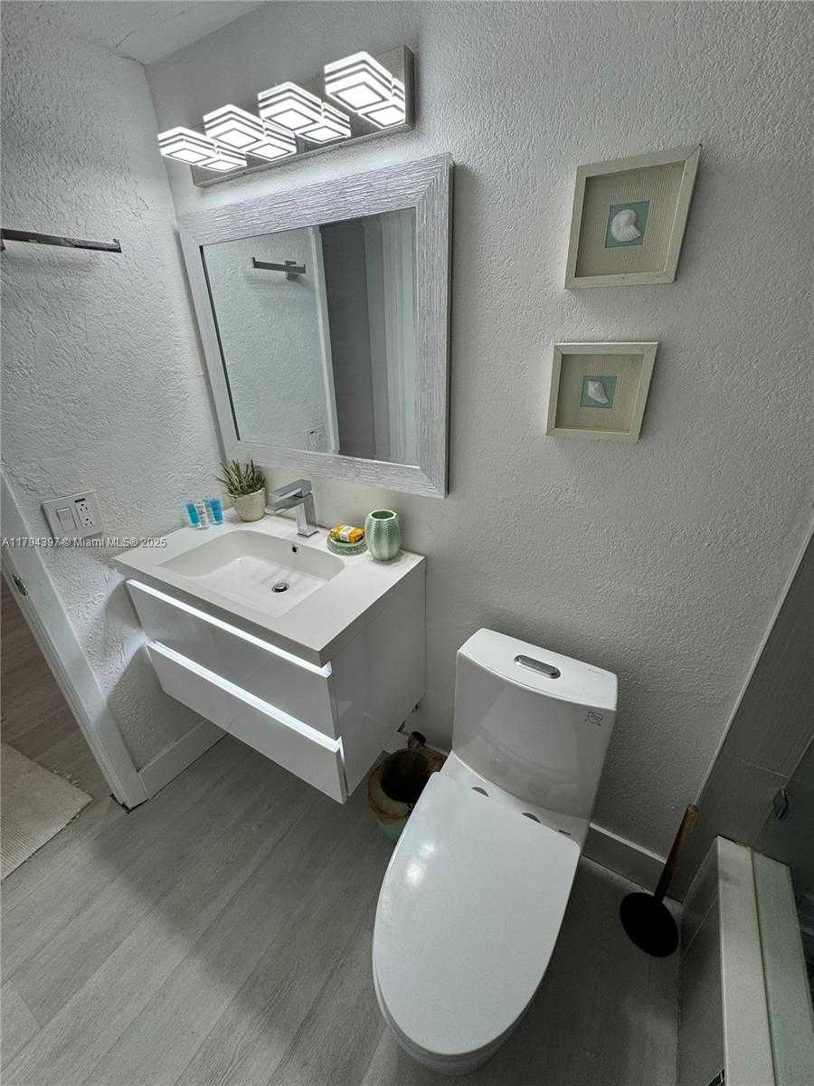 Small Image of 1251 NORTH EAST 108TH ST #816, Miami Number 10