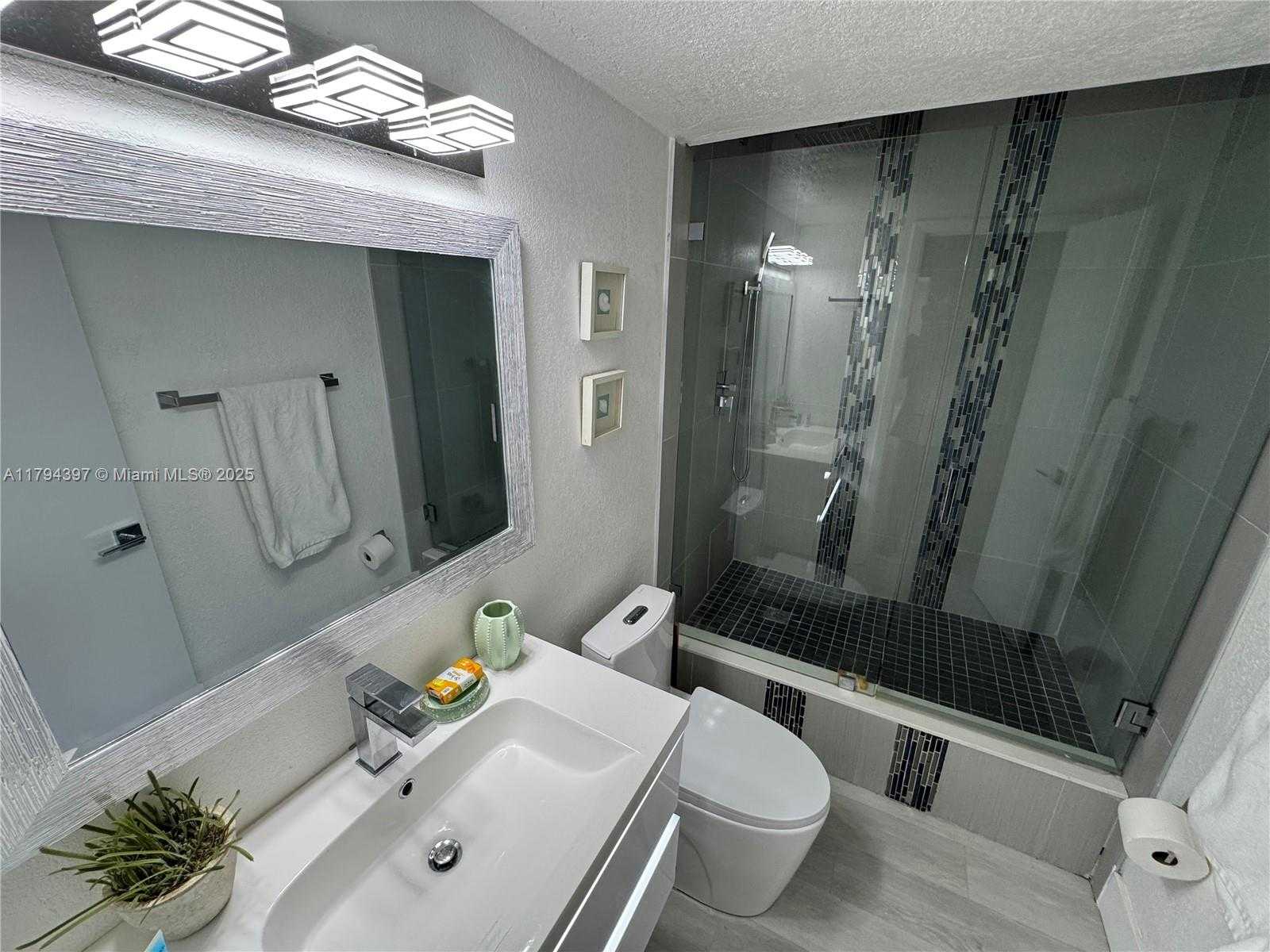 Small Image of 1251 NORTH EAST 108TH ST #816, Miami Number 11