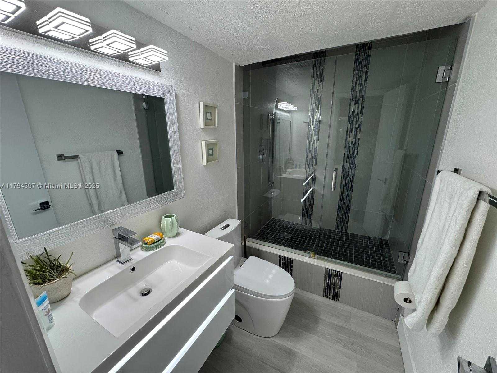 Small Image of 1251 NORTH EAST 108TH ST #816, Miami Number 12