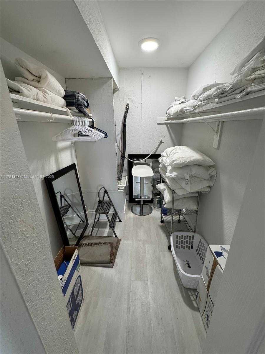 Small Image of 1251 NORTH EAST 108TH ST #816, Miami Number 13