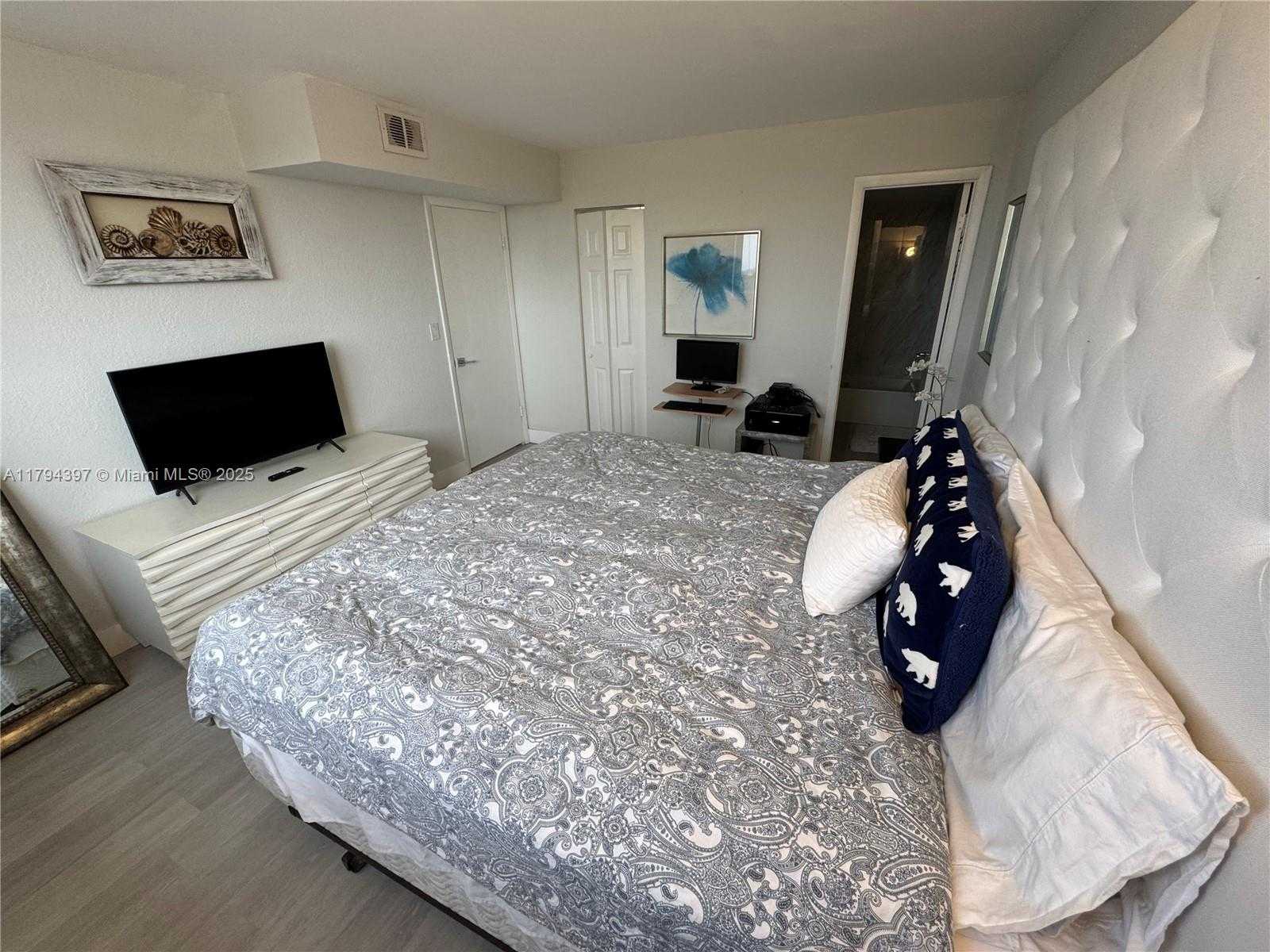 Small Image of 1251 NORTH EAST 108TH ST #816, Miami Number 15