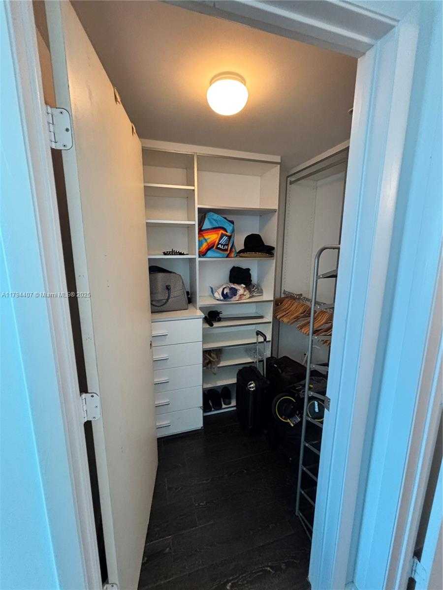Small Image of 92 SOUTH WEST 3RD ST #4304, Miami Number 10