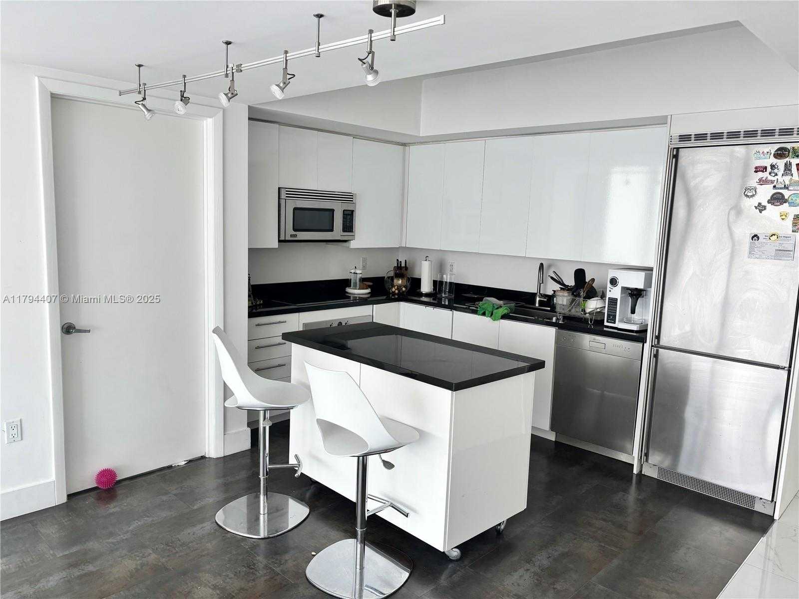 Small Image of 92 SOUTH WEST 3RD ST #4304, Miami Number 5