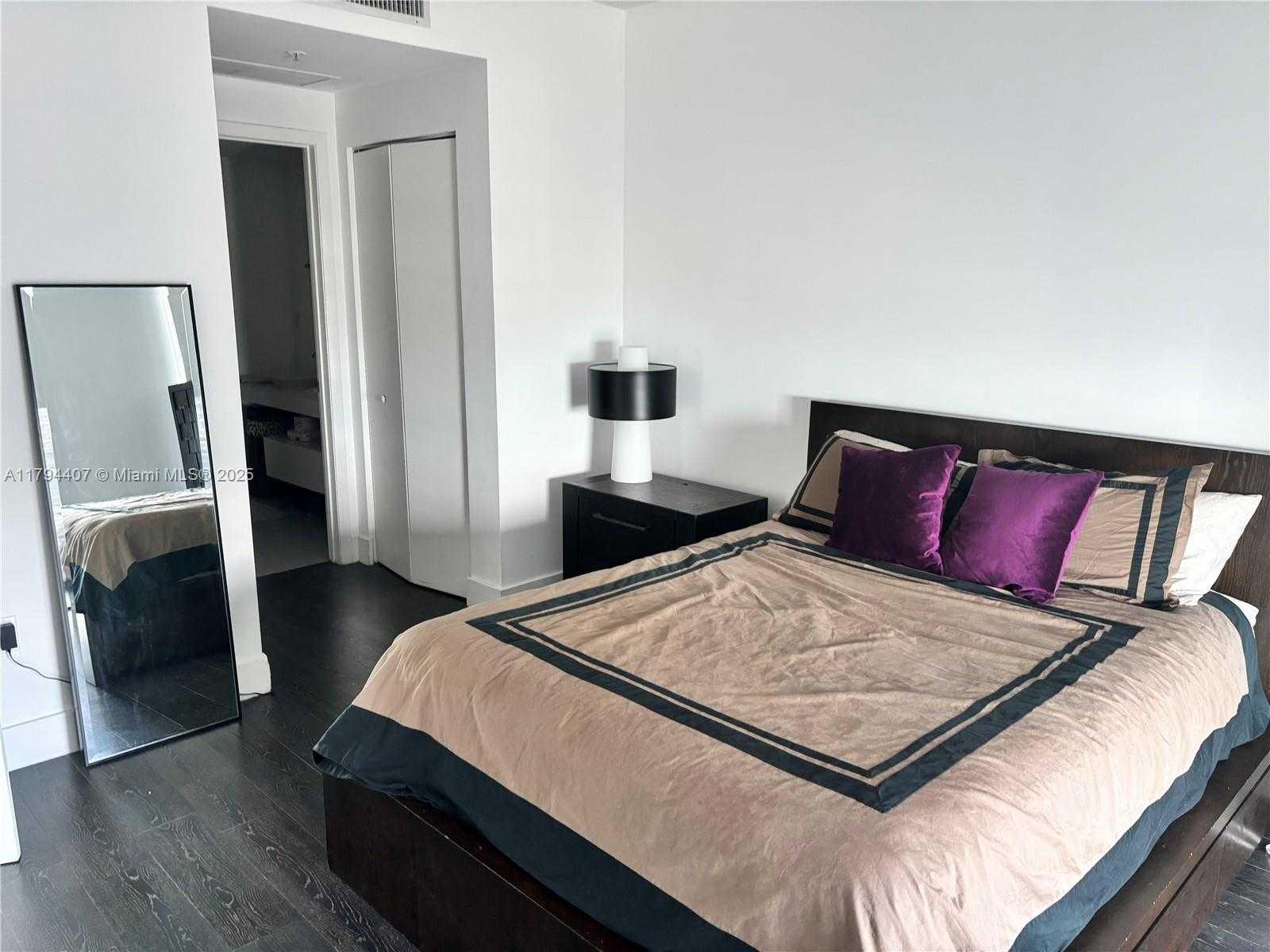 Small Image of 92 SOUTH WEST 3RD ST #4304, Miami Number 7