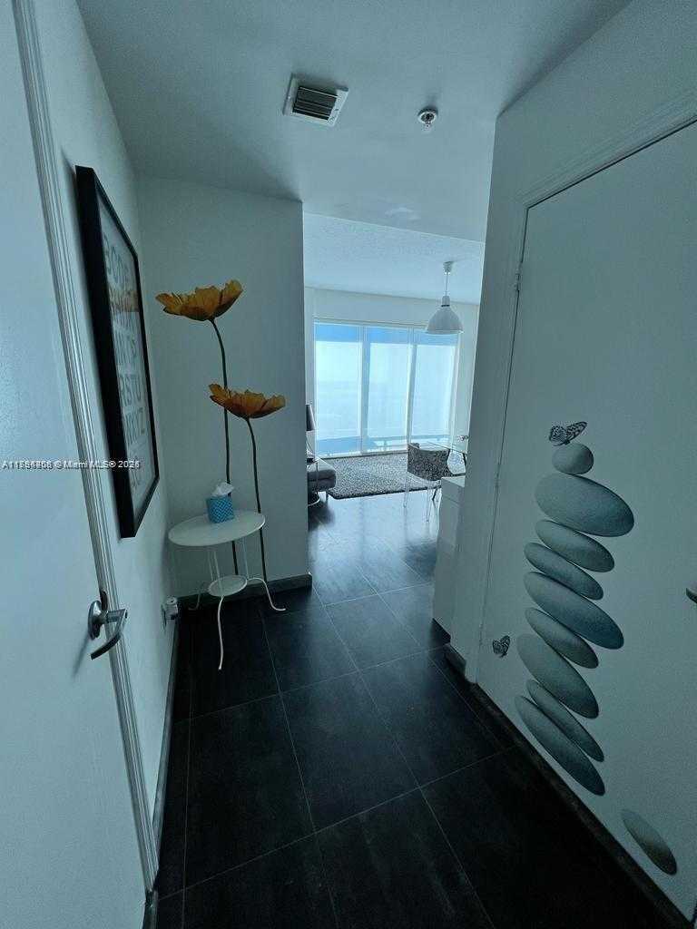 Small Image of 60 SOUTH WEST 13 ST #3407, Miami Number 24
