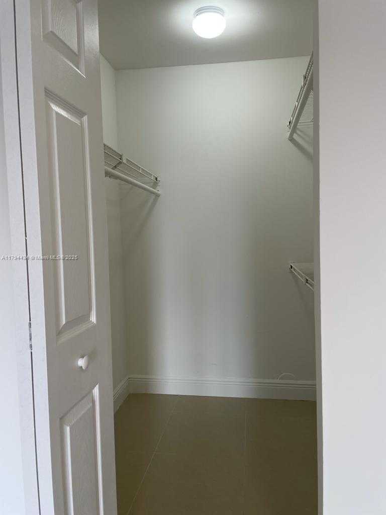 Small Image of 8120 GENEVA CT #355, Doral Number 7