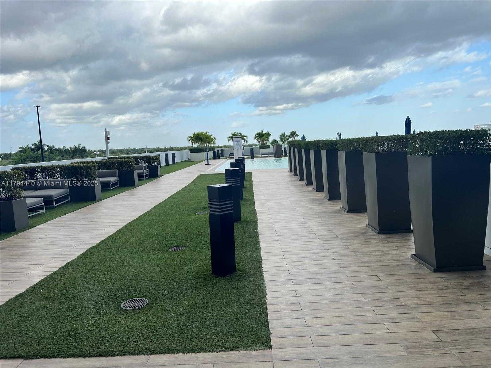 Small Image of 5300 PASEO BLVD #1603, Doral Number 3