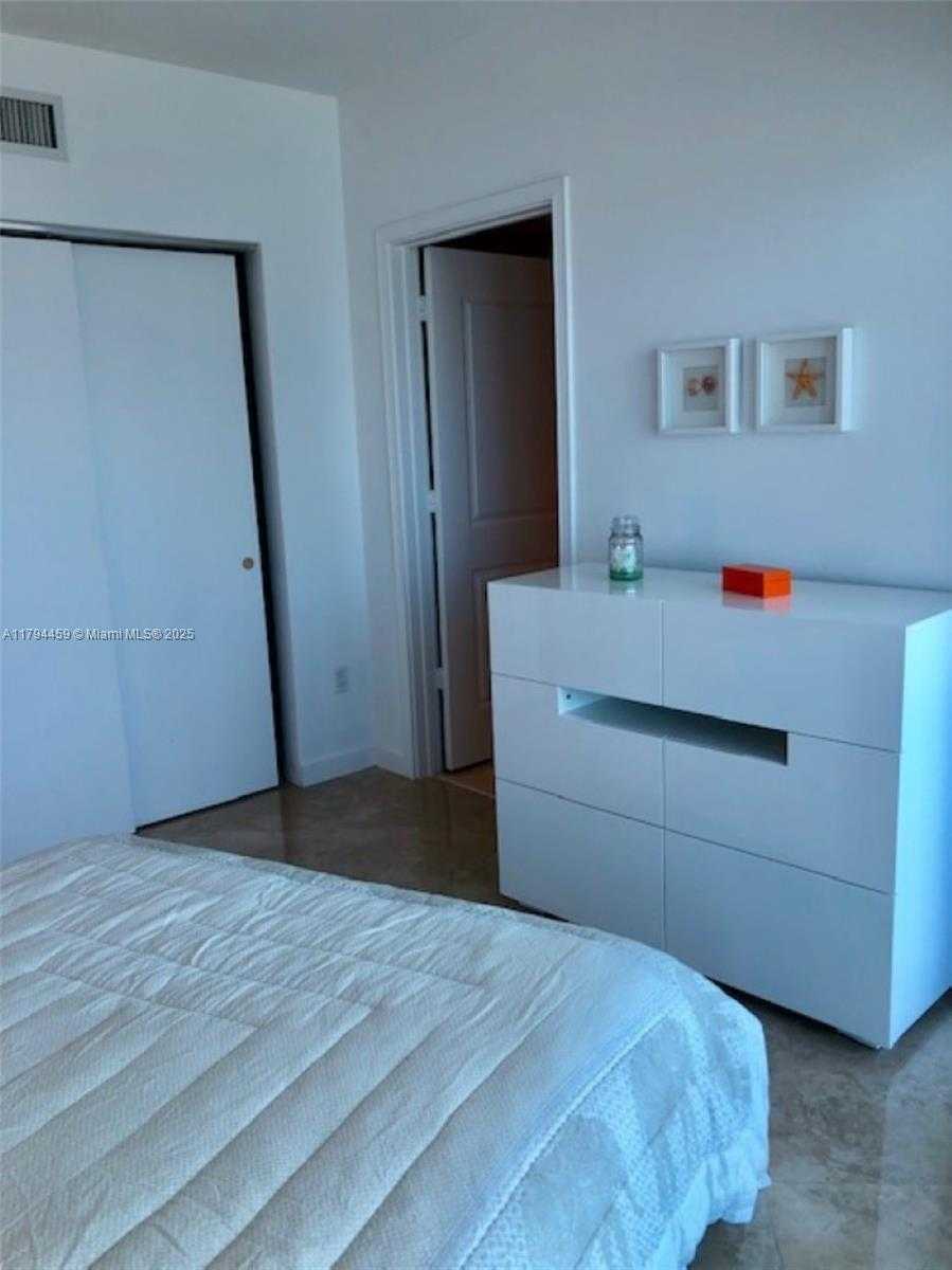 Small Image of 3101 SOUTH OCEAN DR #2406, Hollywood Number 14
