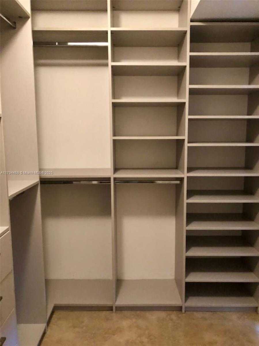 Small Image of 3101 SOUTH OCEAN DR #2406, Hollywood Number 23