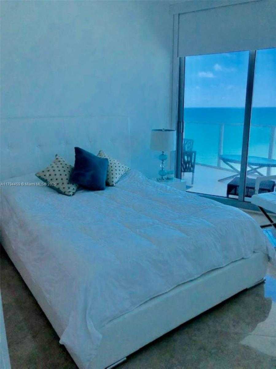 Small Image of 3101 SOUTH OCEAN DR #2406, Hollywood Number 9