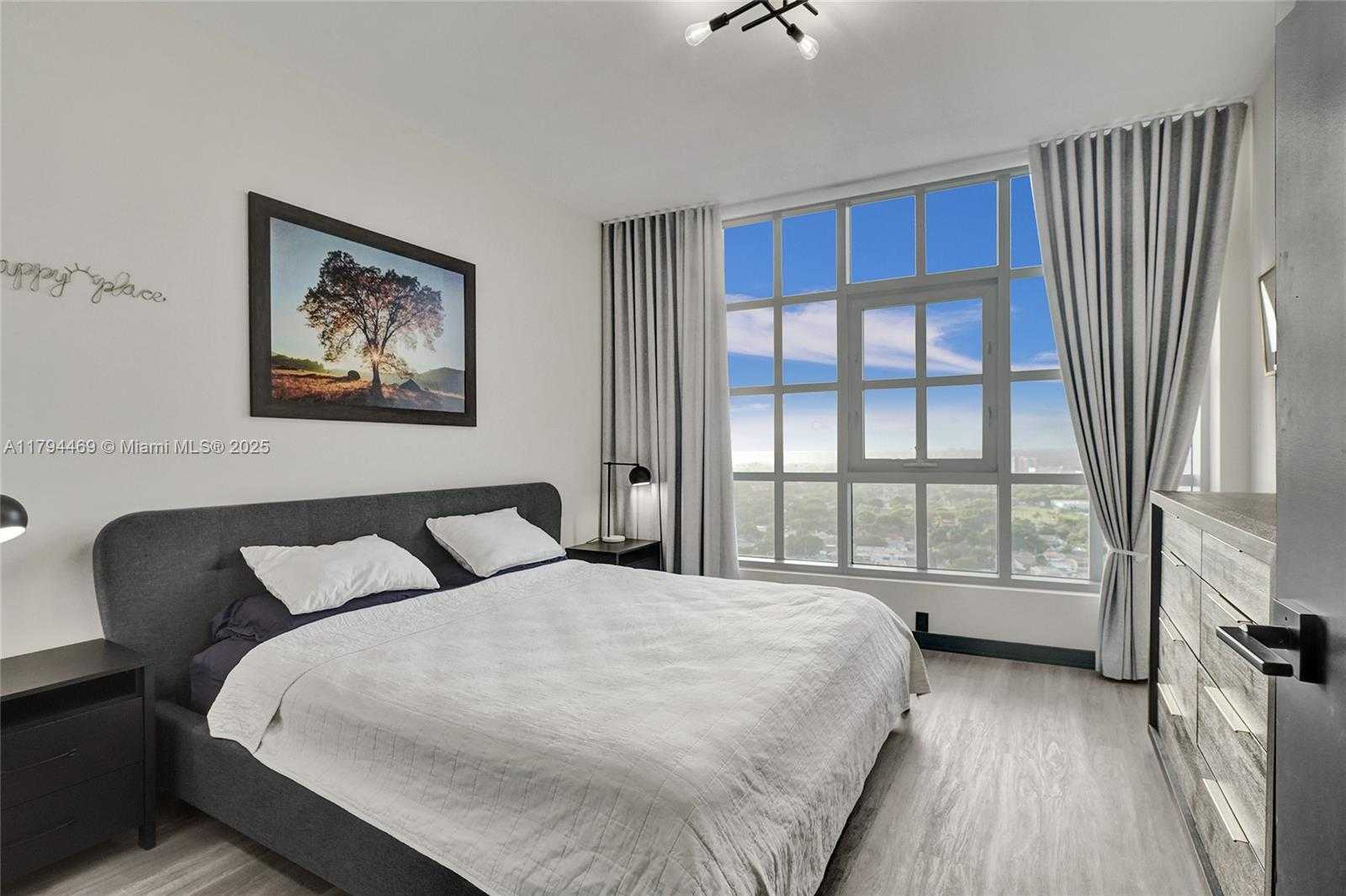 Small Image of 3301 NORTH EAST 1ST AVE #H1807, Miami Number 11