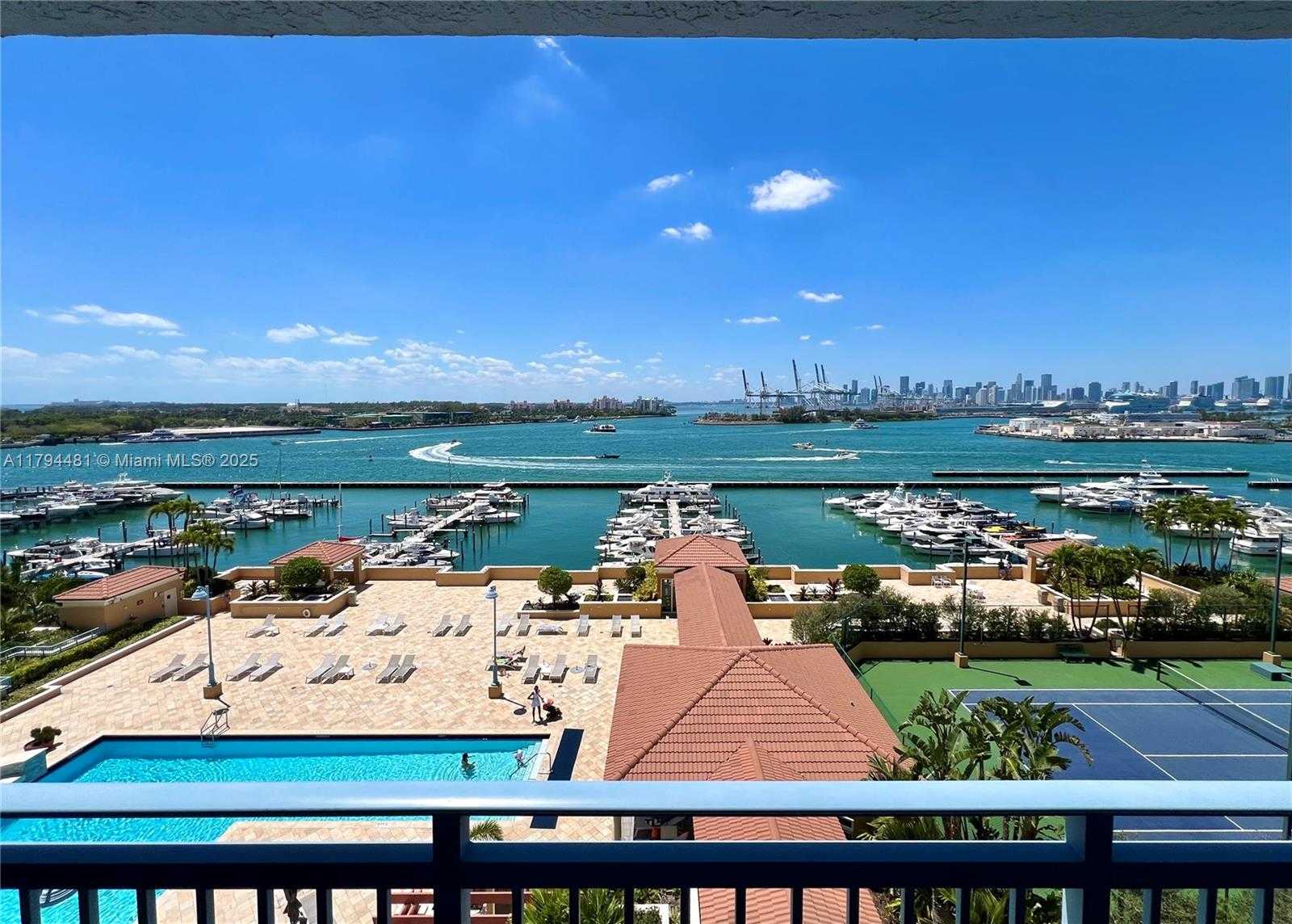 Small Image of 90 #1106, Miami Beach Number 12
