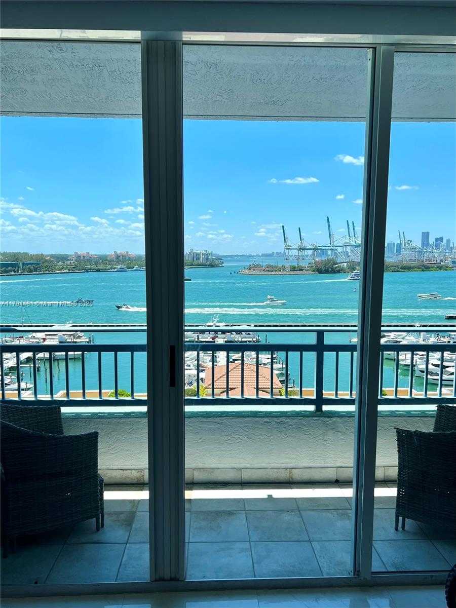 Small Image of 90 #1106, Miami Beach Number 2