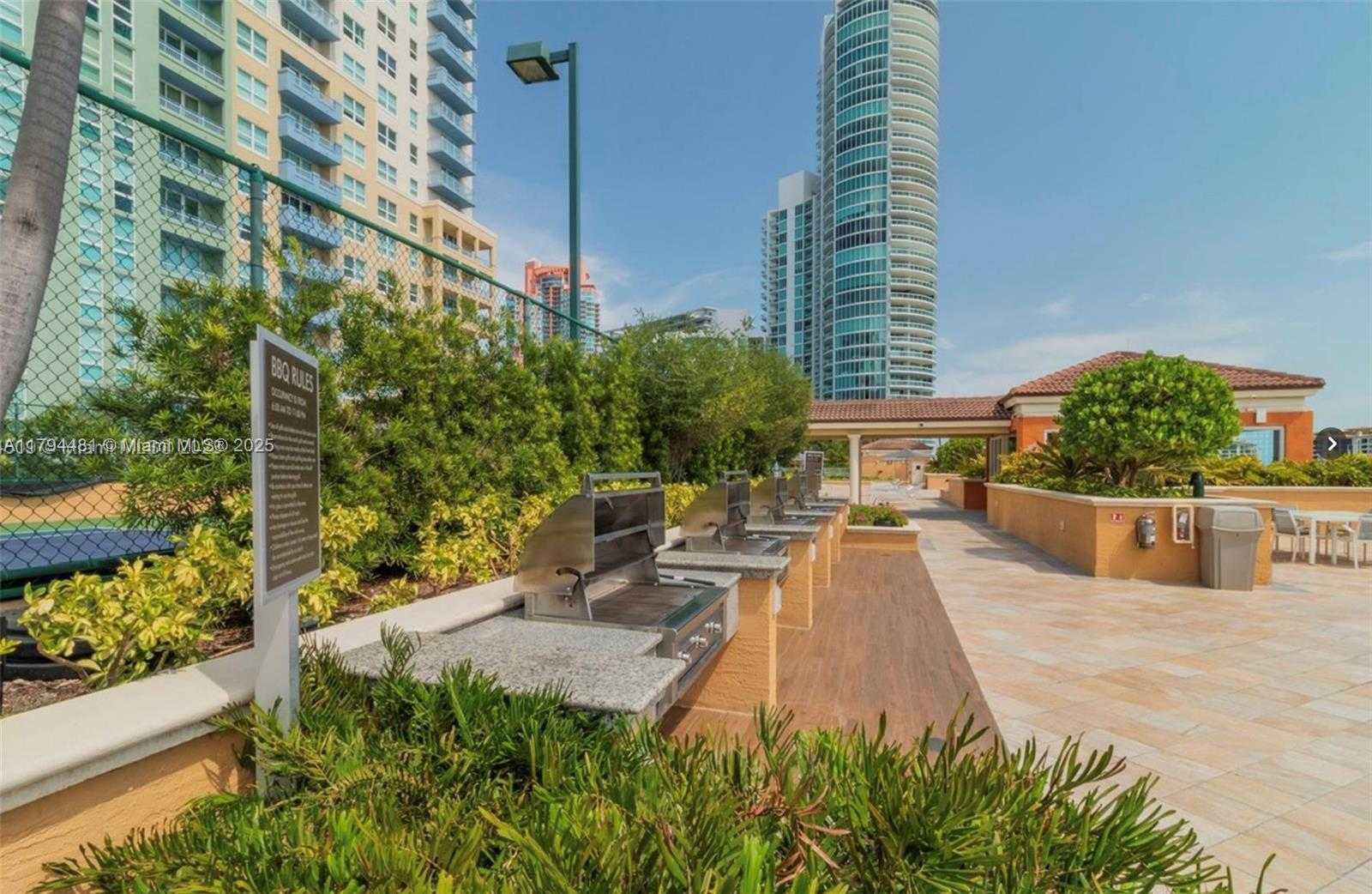 Small Image of 90 #1106, Miami Beach Number 20