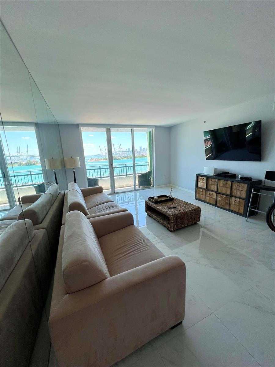 Small Image of 90 #1106, Miami Beach Number 3