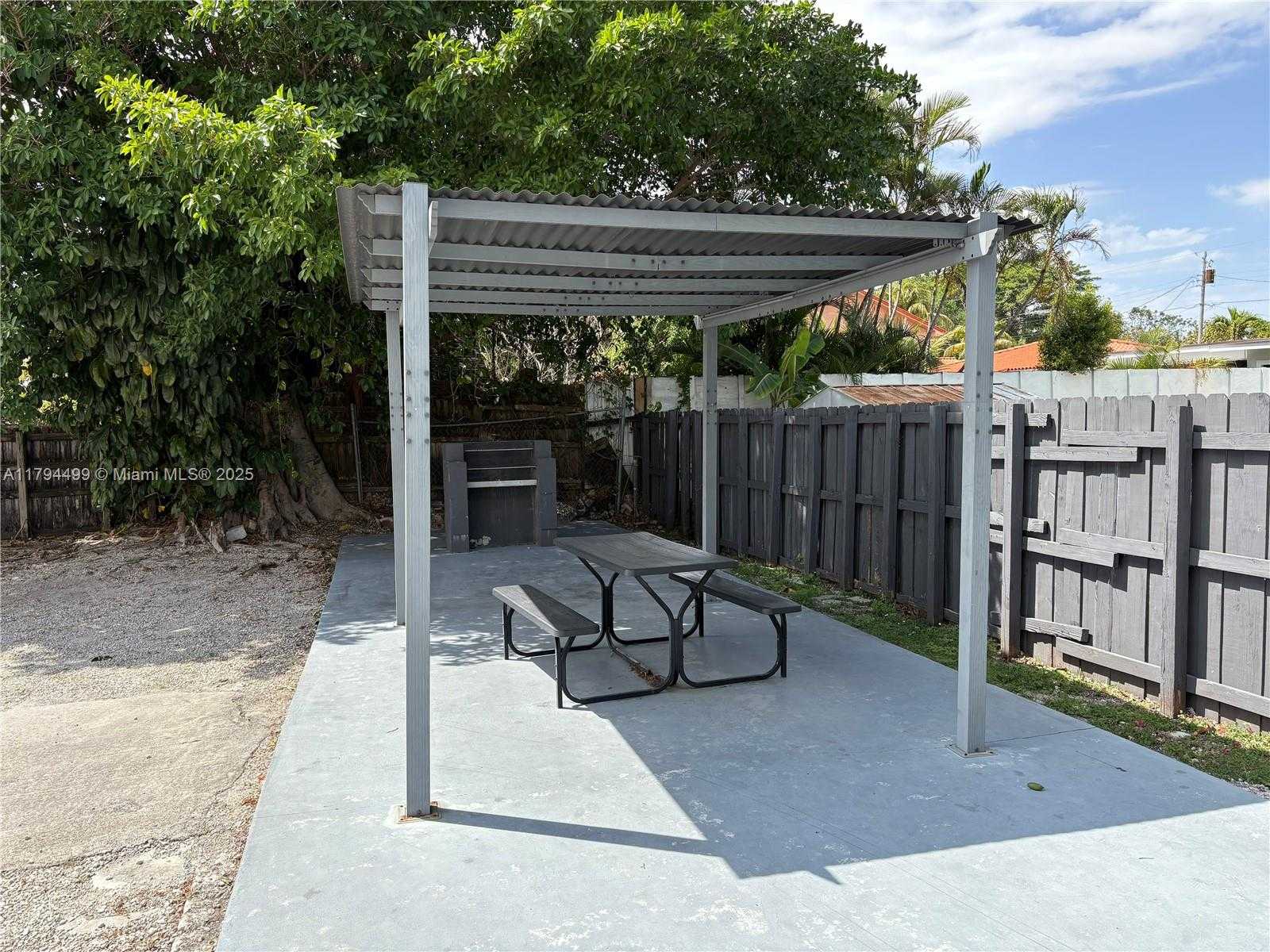 Small Image of 3237 SOUTH WEST 4TH ST #1, Miami Number 10