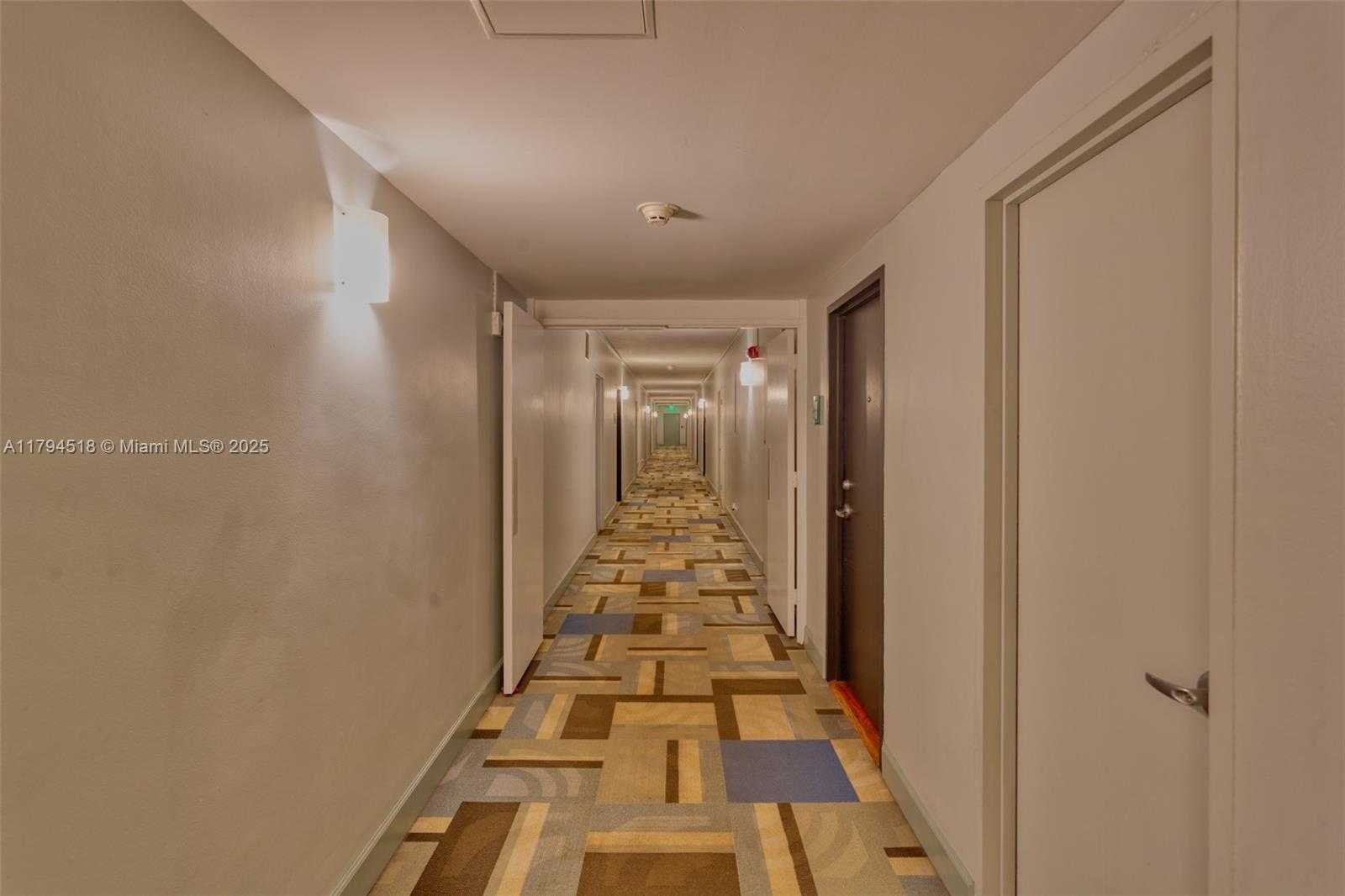 Small Image of 7441 WAYNE AVE #4H, Miami Beach Number 21