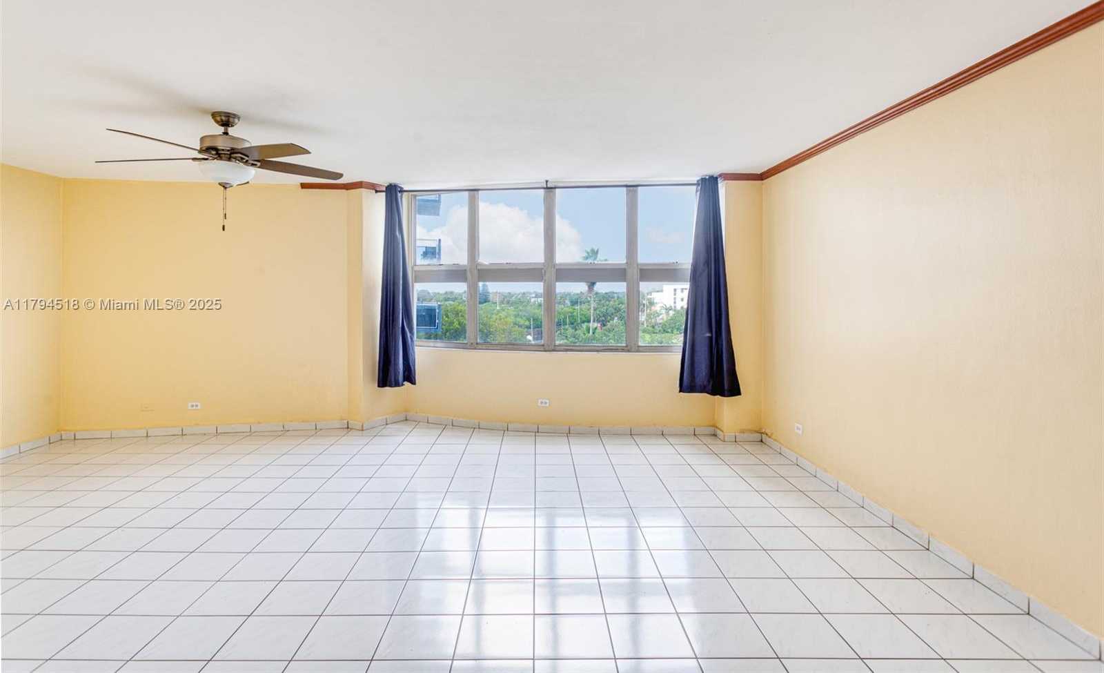 Small Image of 7441 WAYNE AVE #4H, Miami Beach Number 3