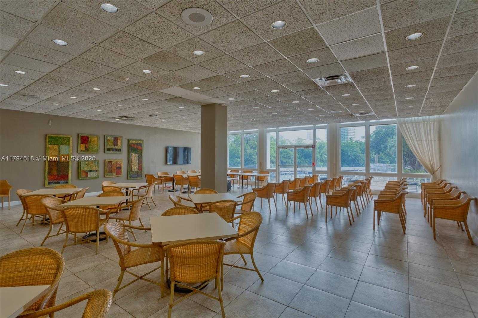 Small Image of 7441 WAYNE AVE #4H, Miami Beach Number 32