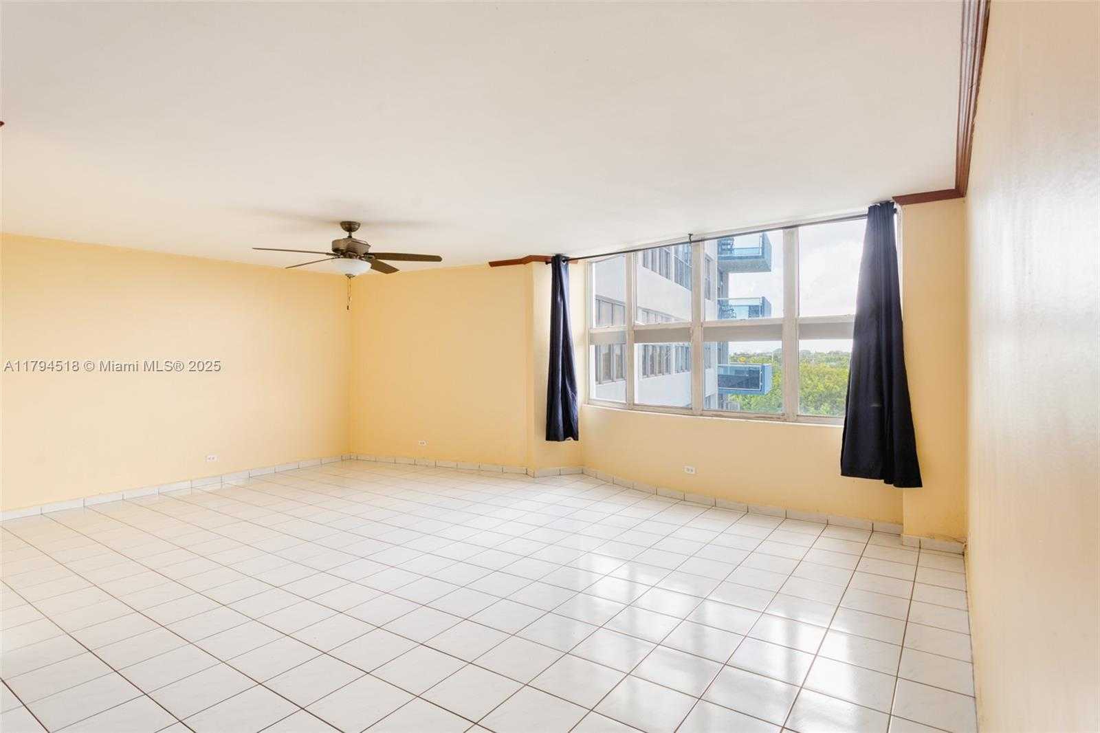 Small Image of 7441 WAYNE AVE #4H, Miami Beach Number 4