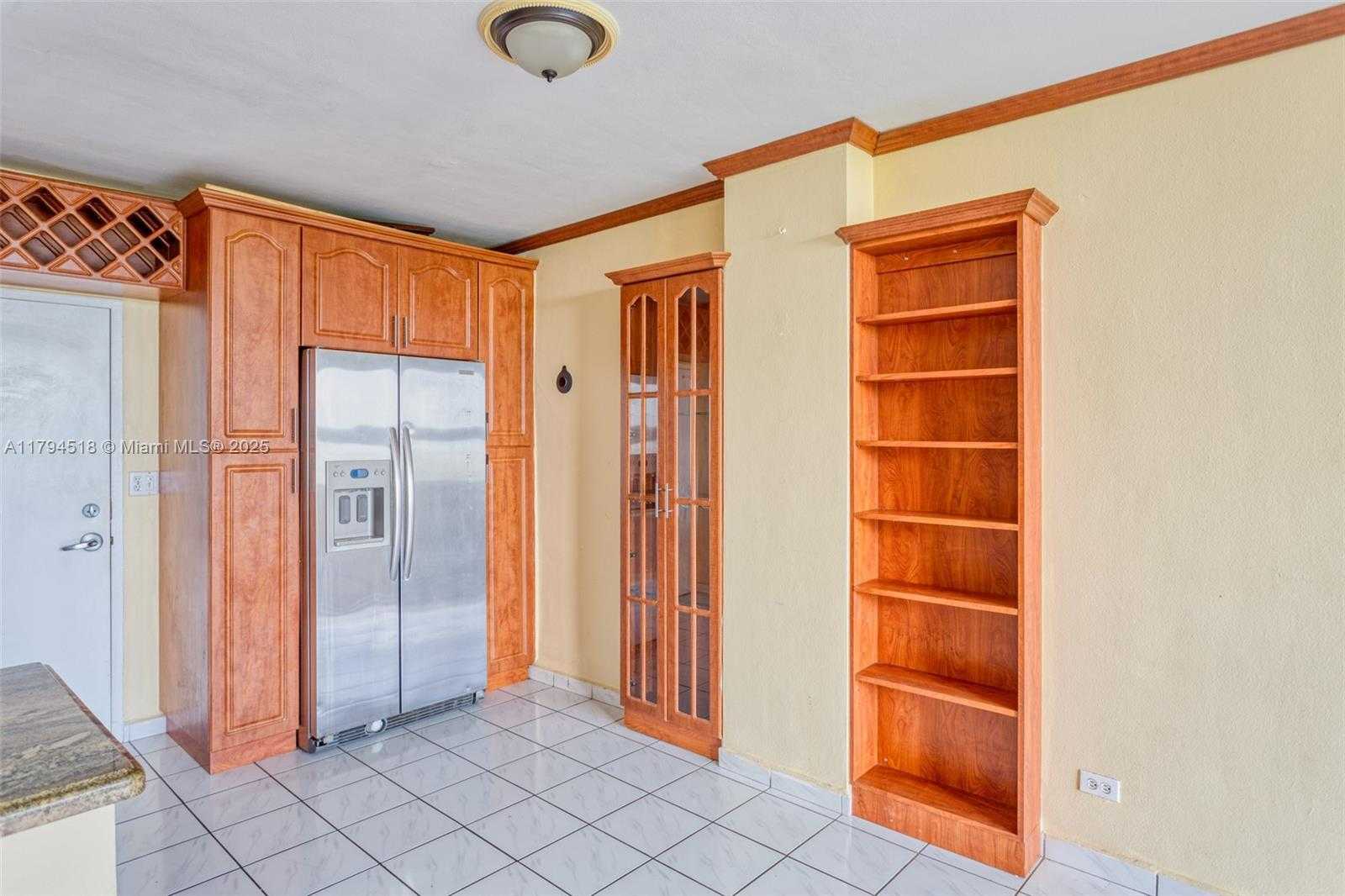 Small Image of 7441 WAYNE AVE #4H, Miami Beach Number 7