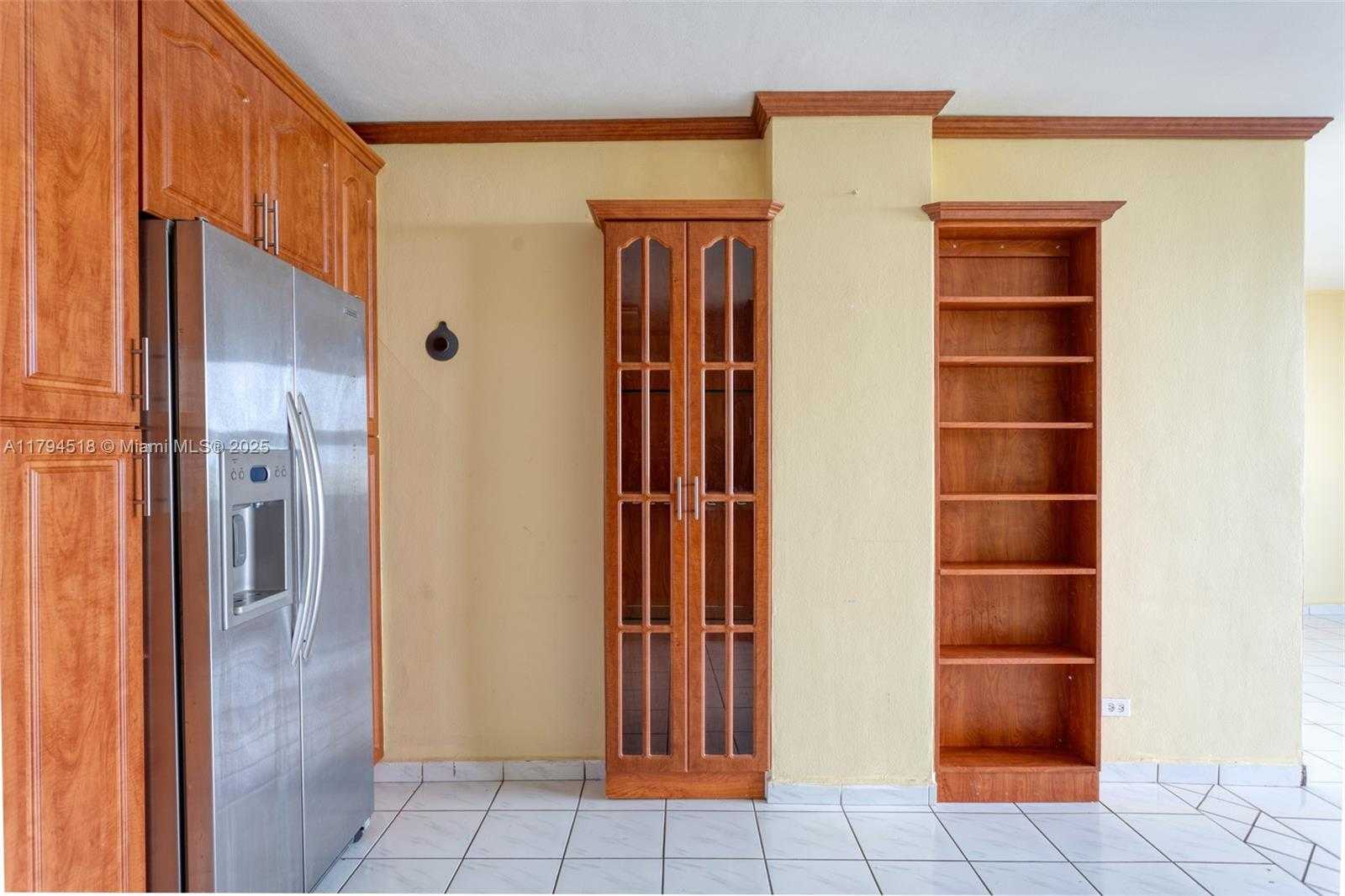 Small Image of 7441 WAYNE AVE #4H, Miami Beach Number 9