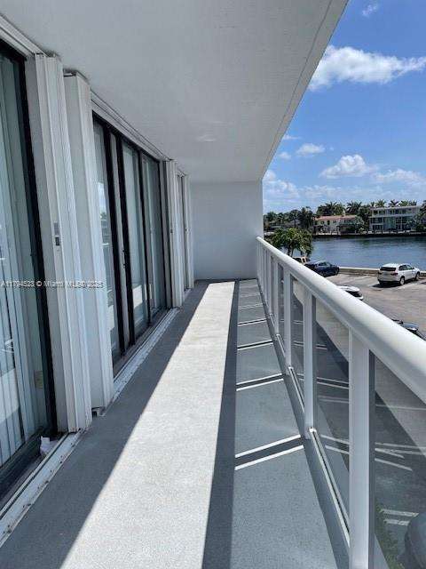 Small Image of 20515 EAST COUNTRY CLUB DR #246, Aventura Number 30