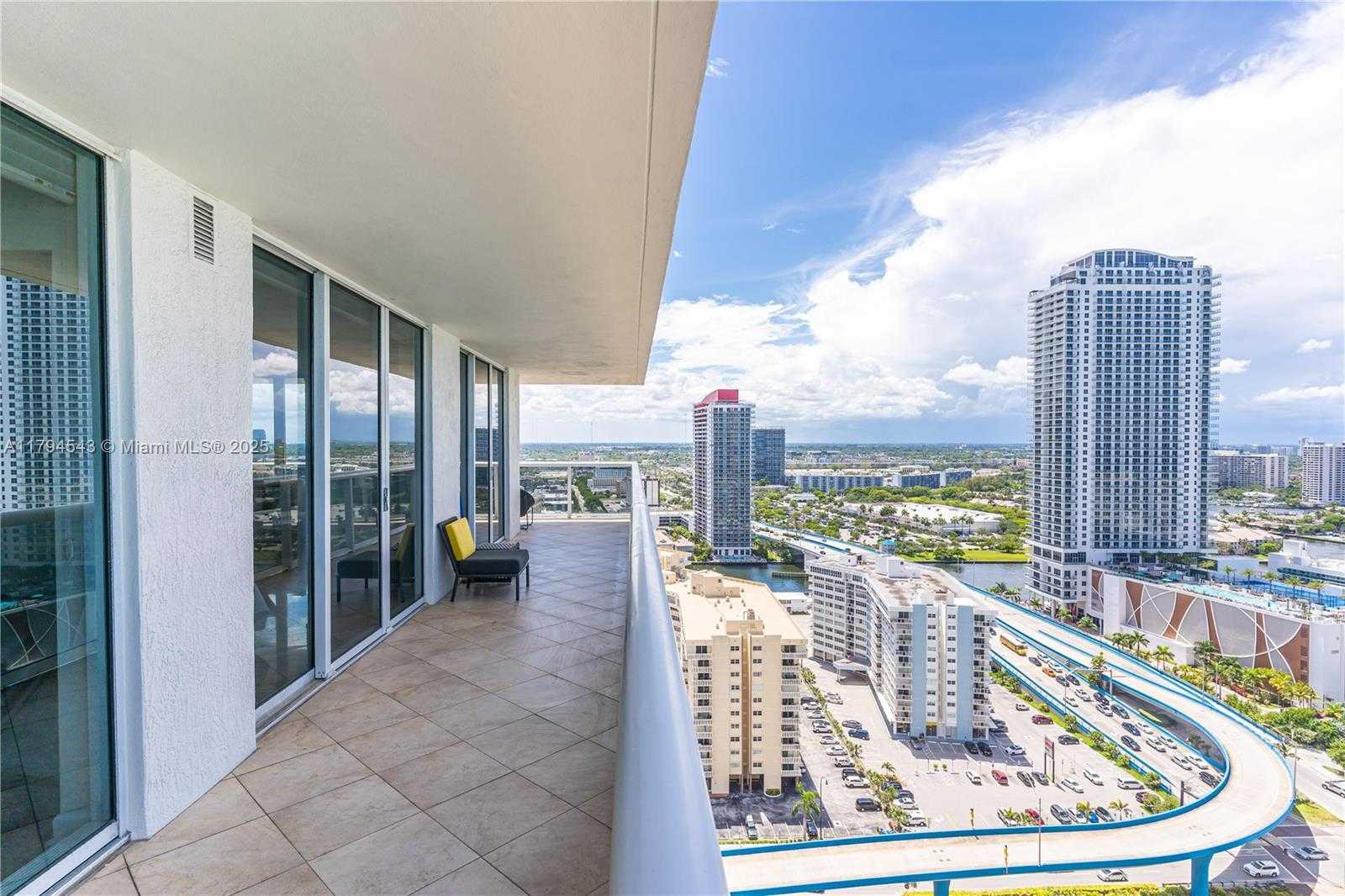 Small Image of 1830 SOUTH OCEAN DR #2608, Hallandale Beach Number 3