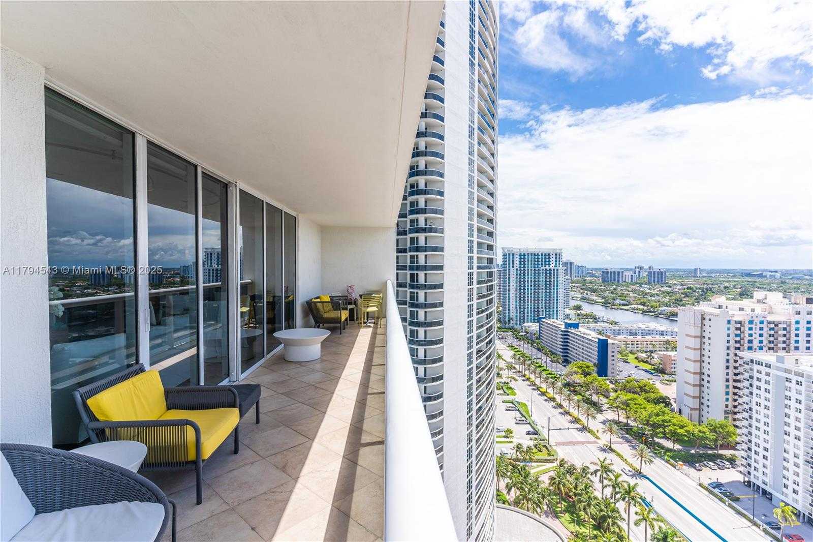 Small Image of 1830 SOUTH OCEAN DR #2608, Hallandale Beach Number 9