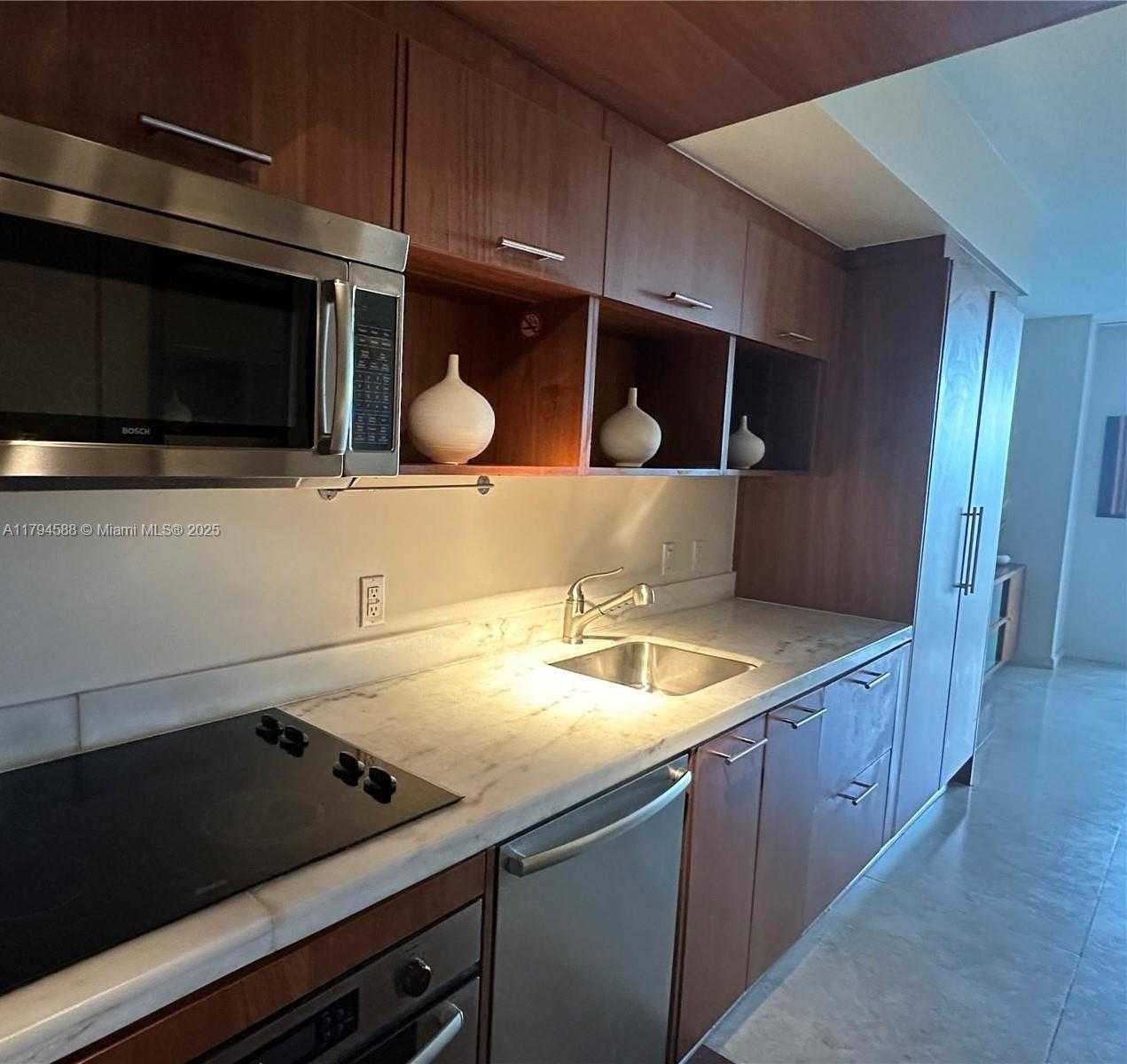 Small Image of 50 BISCAYNE BLVD #911, Miami Number 7