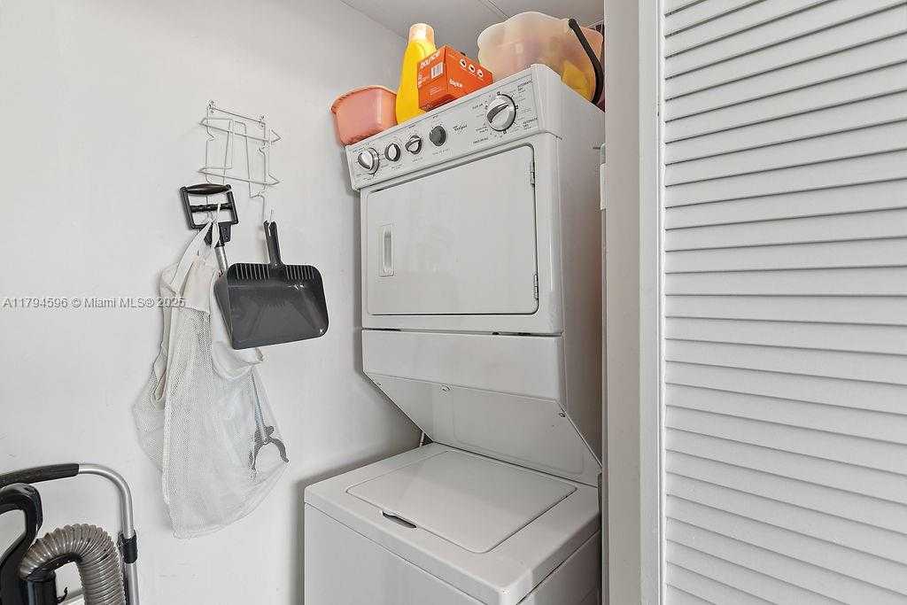 Imagen de Pequeño Objeto